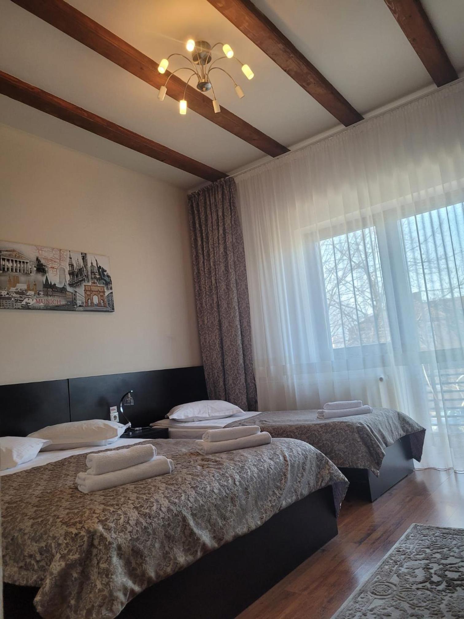 Triple Room with Balcony - Photo 2