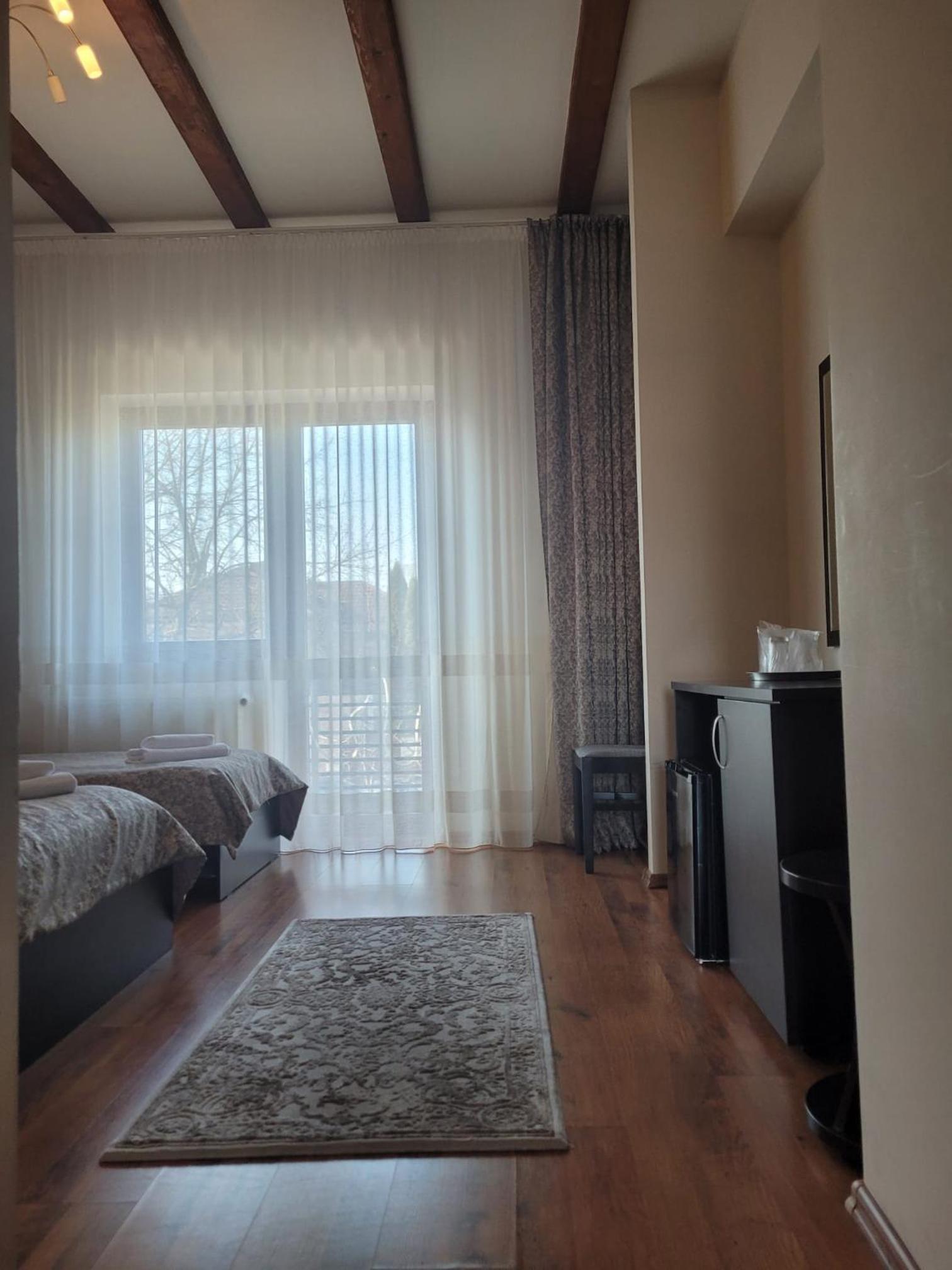 Triple Room with Balcony - Photo 1