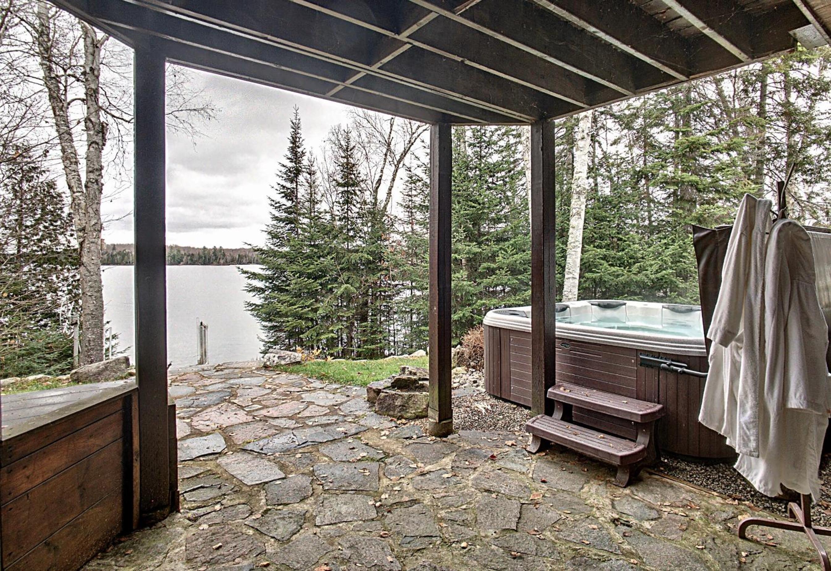 Three-Bedroom Chalet photo 2
