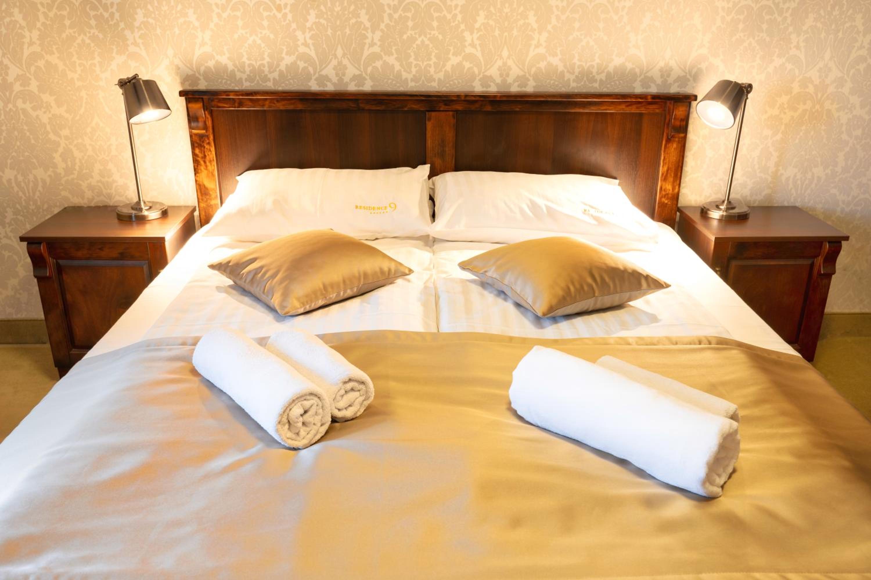 Double Room - Photo 8