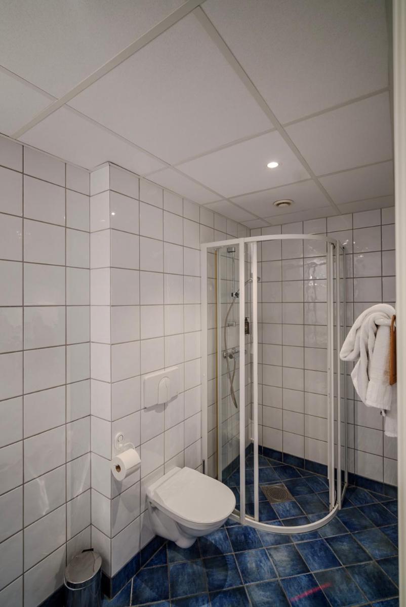 Junior Suite with fjord view - Photo 4