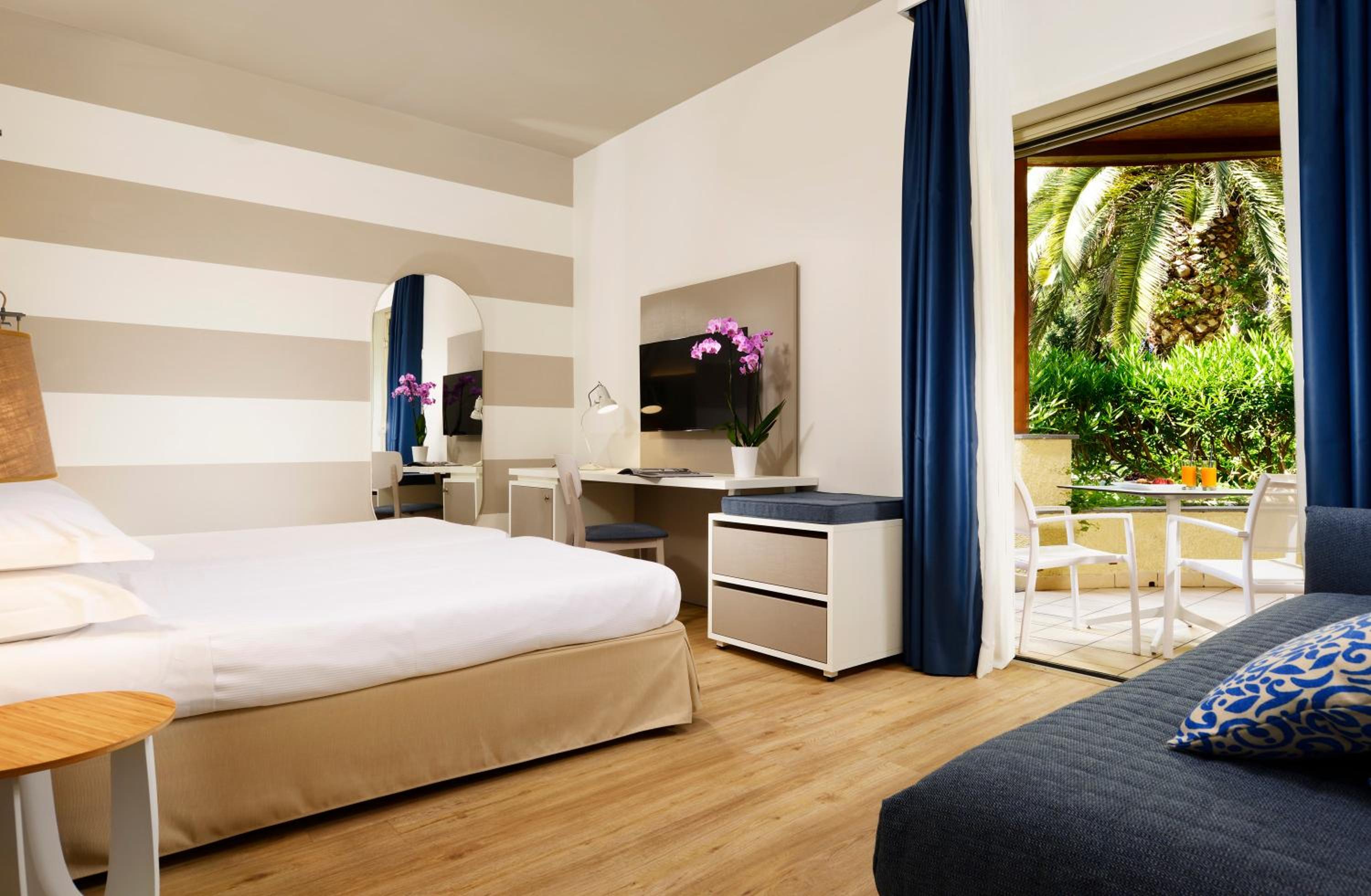 Superior Triple Room - Detached Villa - Photo 8