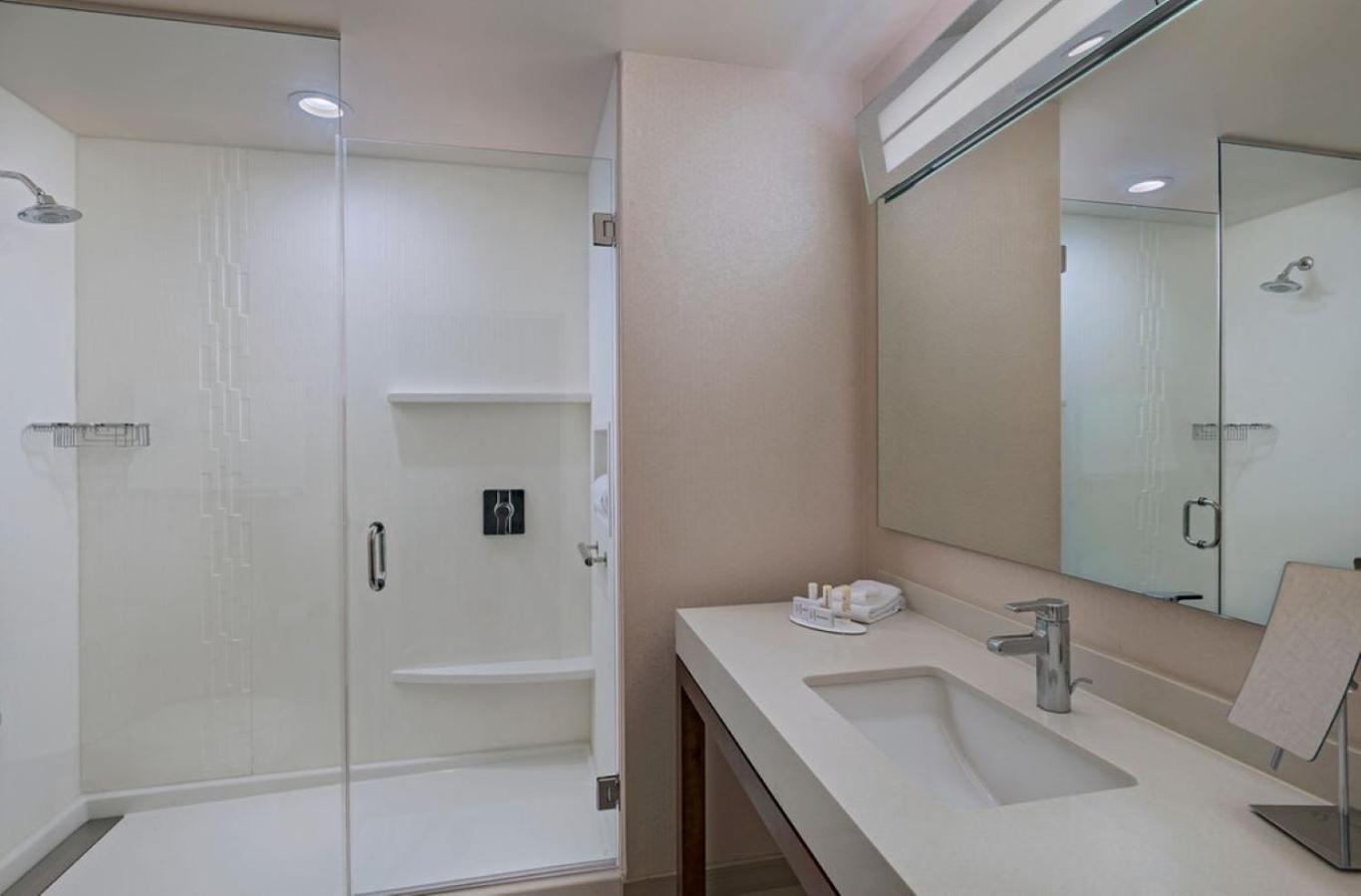 Deluxe Double Room with Bath photo 2