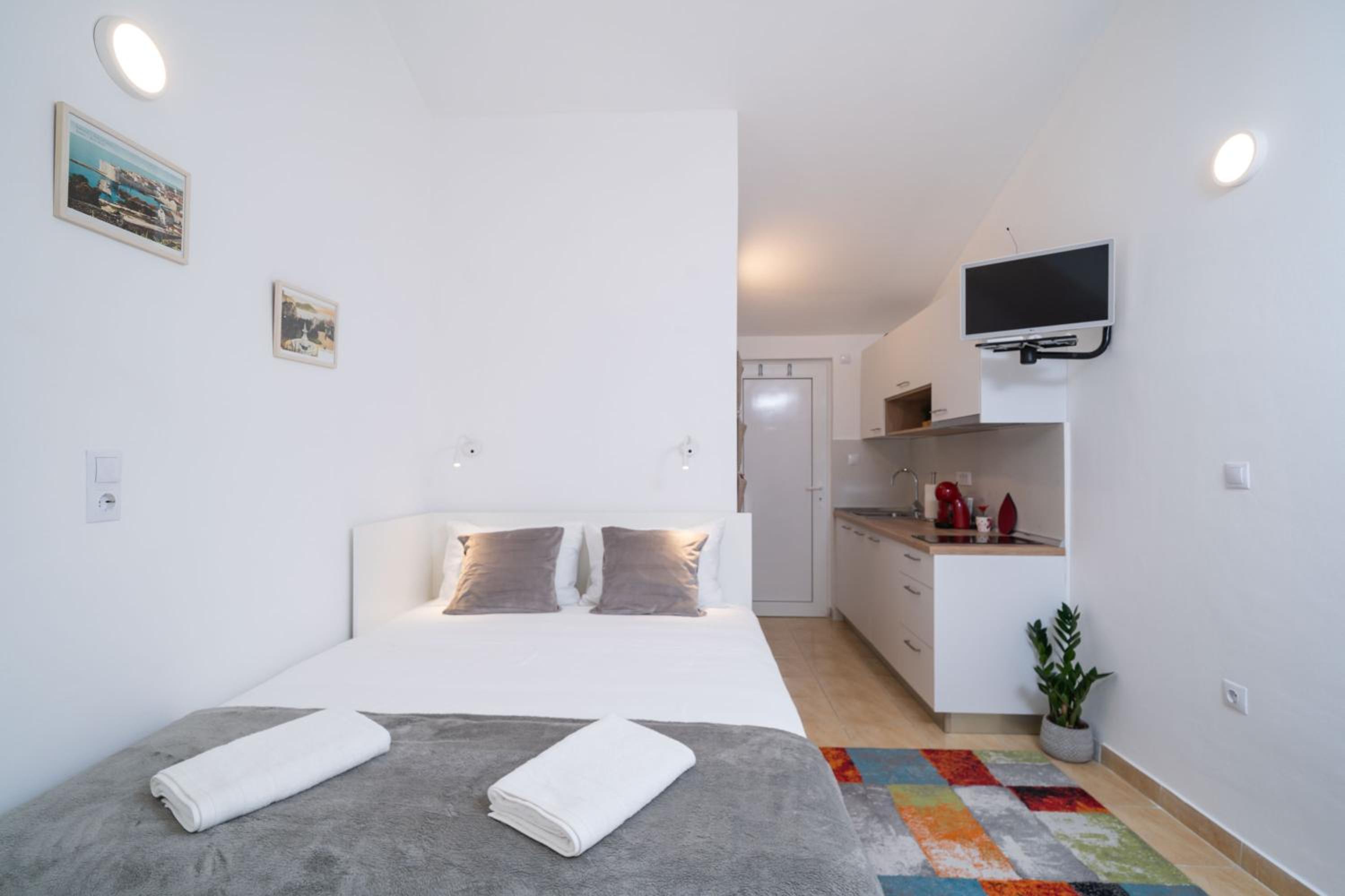Studio Apartment with Sea View