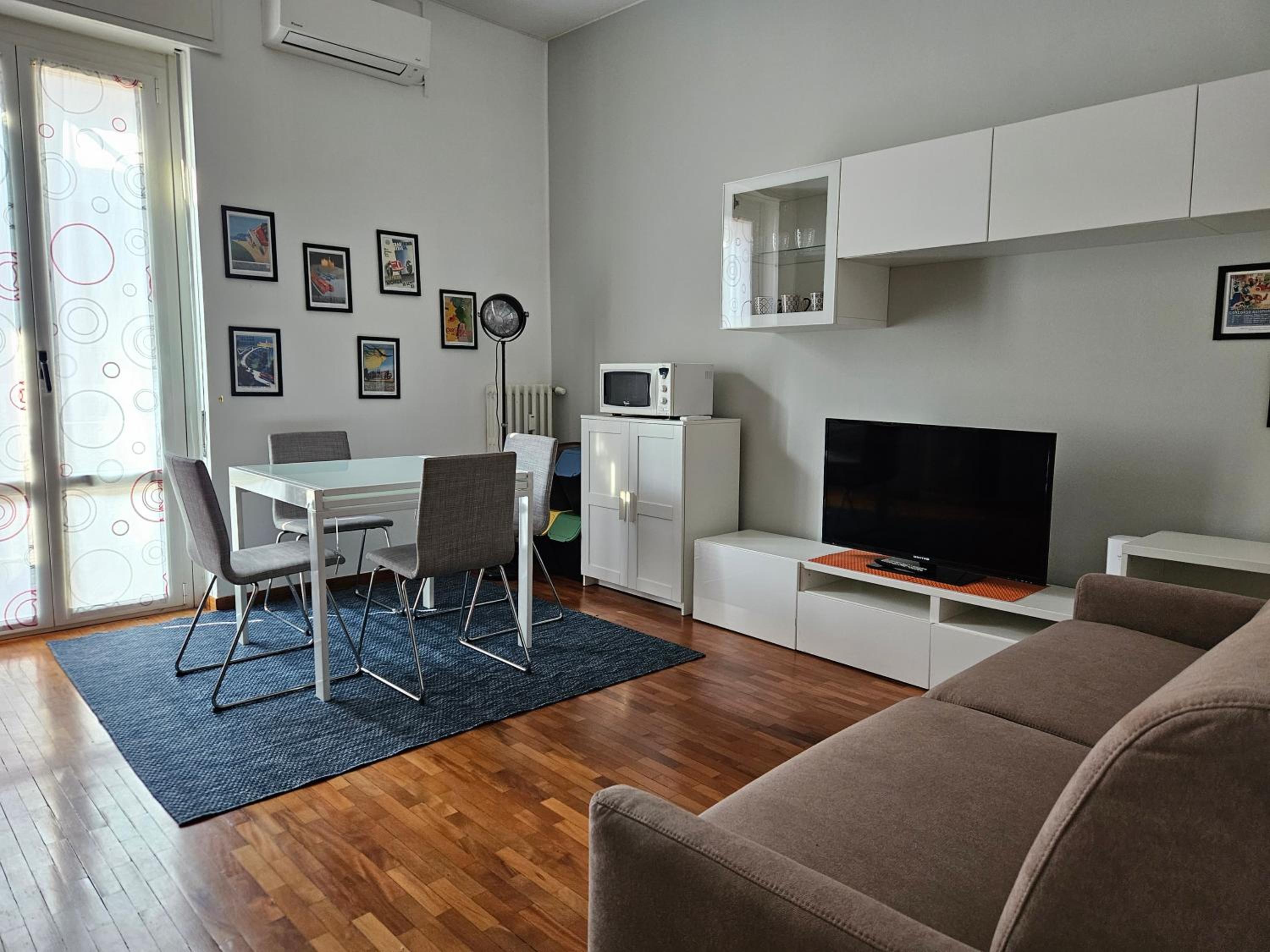 One-Bedroom Apartment