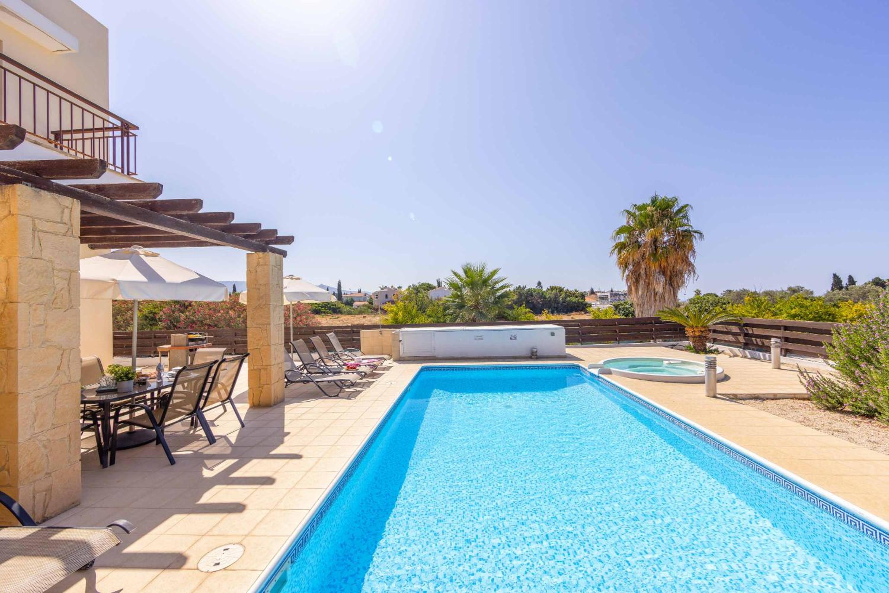 Three-Bedroom Villa photo 2