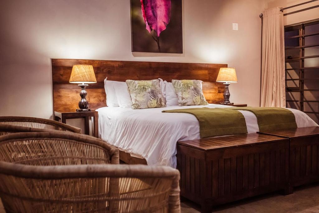 Deluxe King Room photo 2