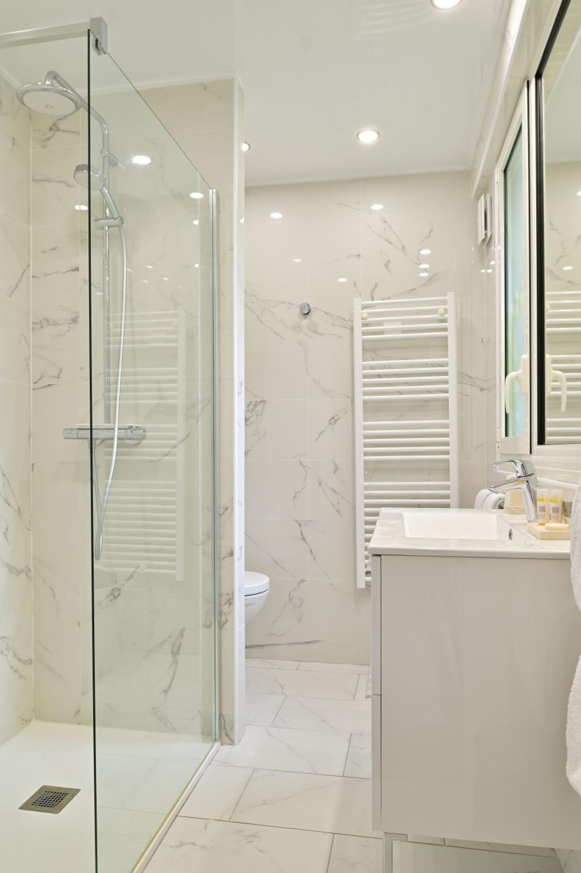 Classic Double Room - Park View - Photo 2