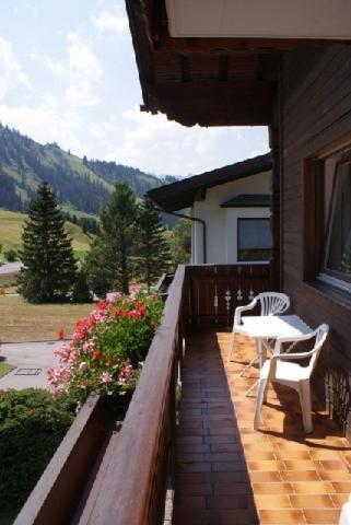 Superior One-Bedroom Apartment (4 Adults) photo 2
