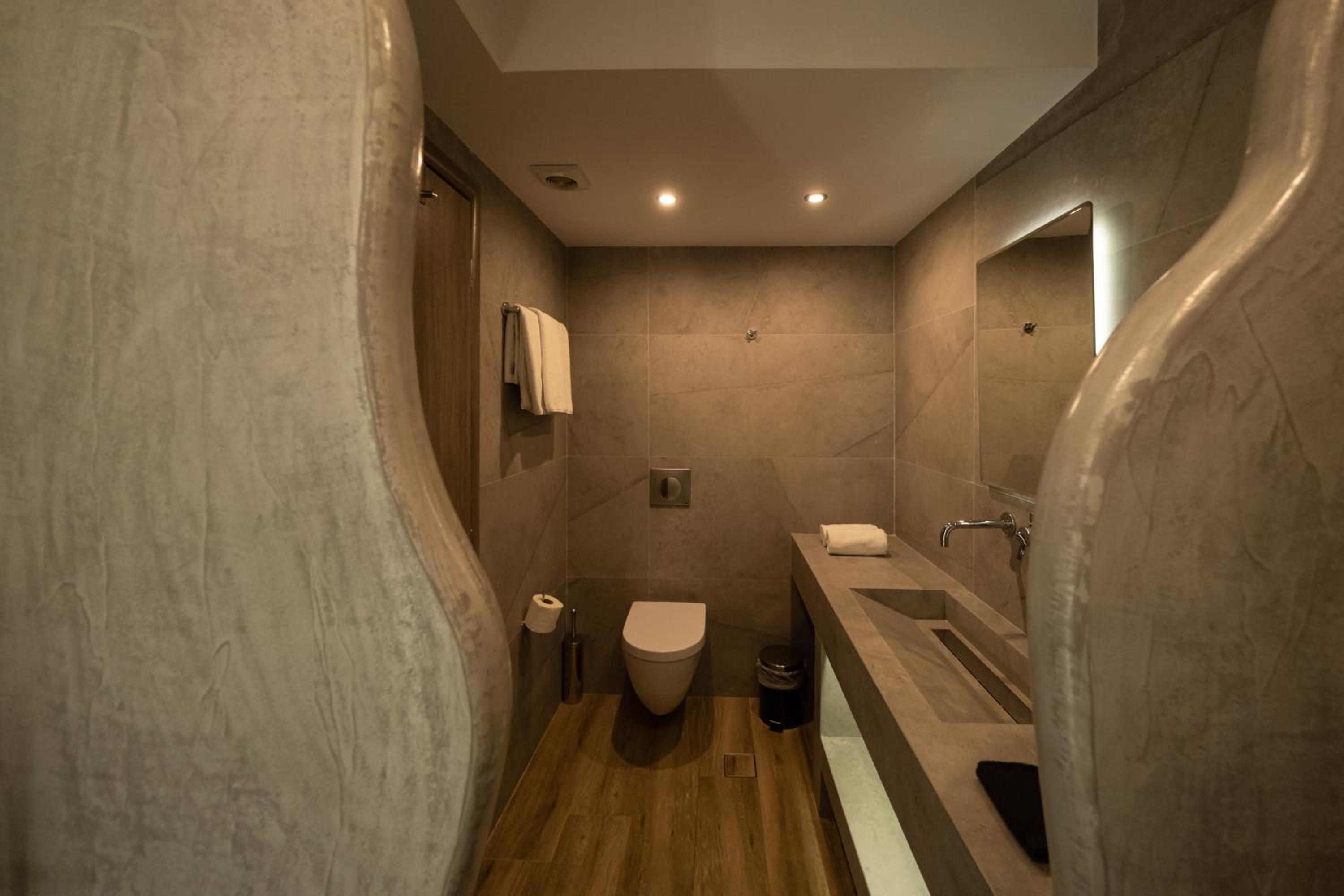 Standard Double Room - Photo 5