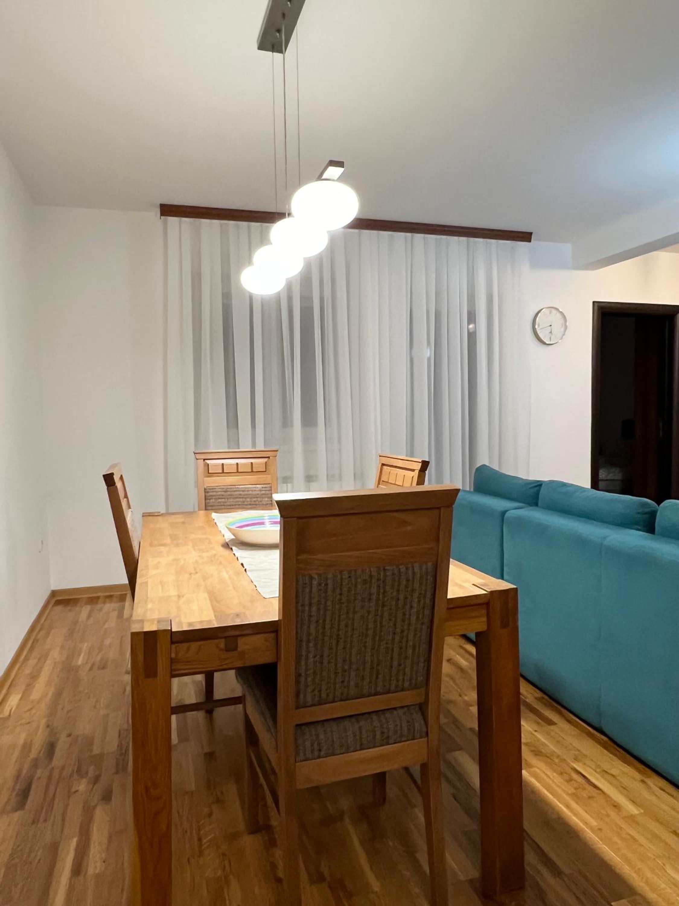 One-Bedroom Apartment photo 2