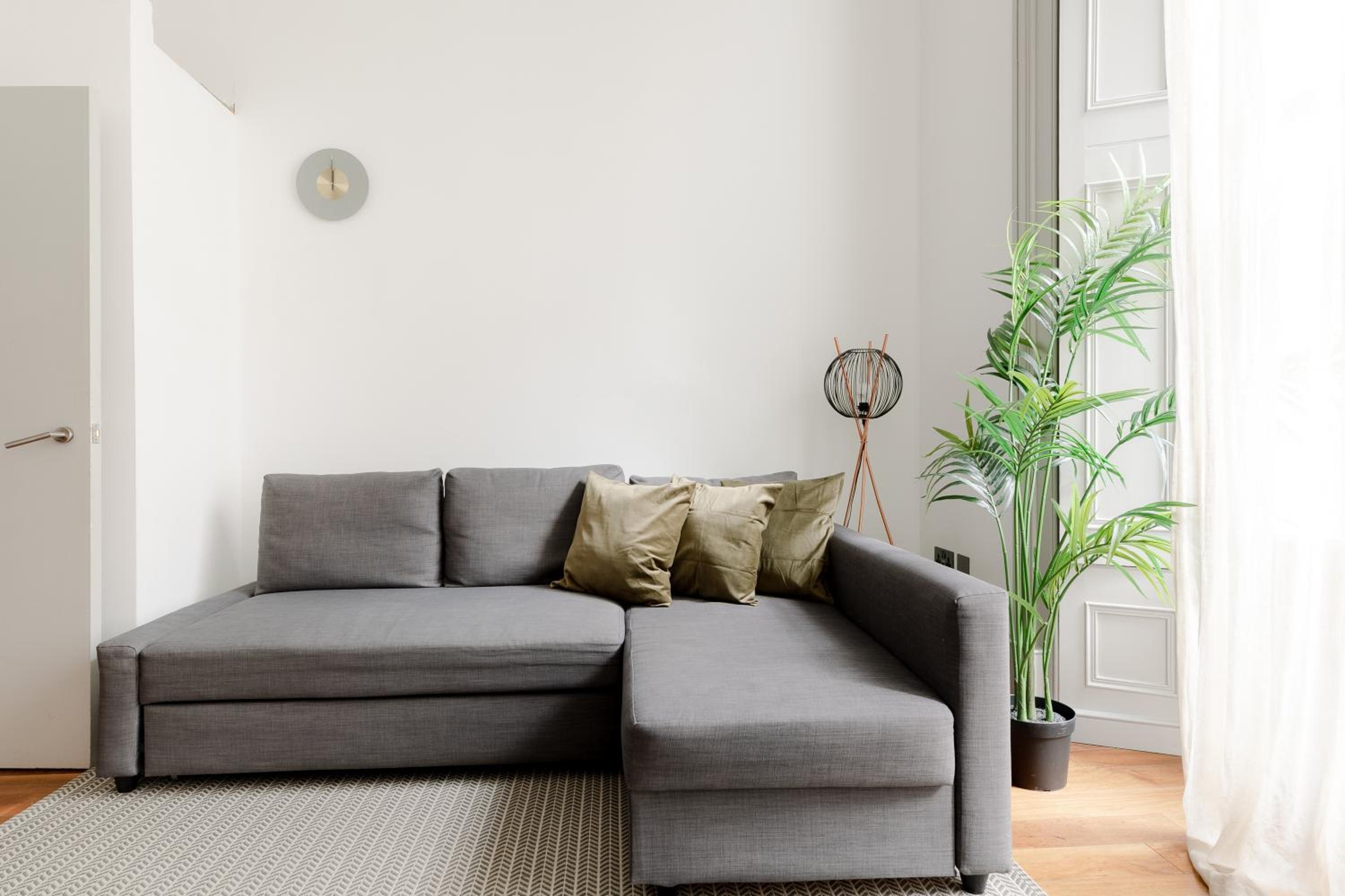 Apartment - Ground Floor photo 1