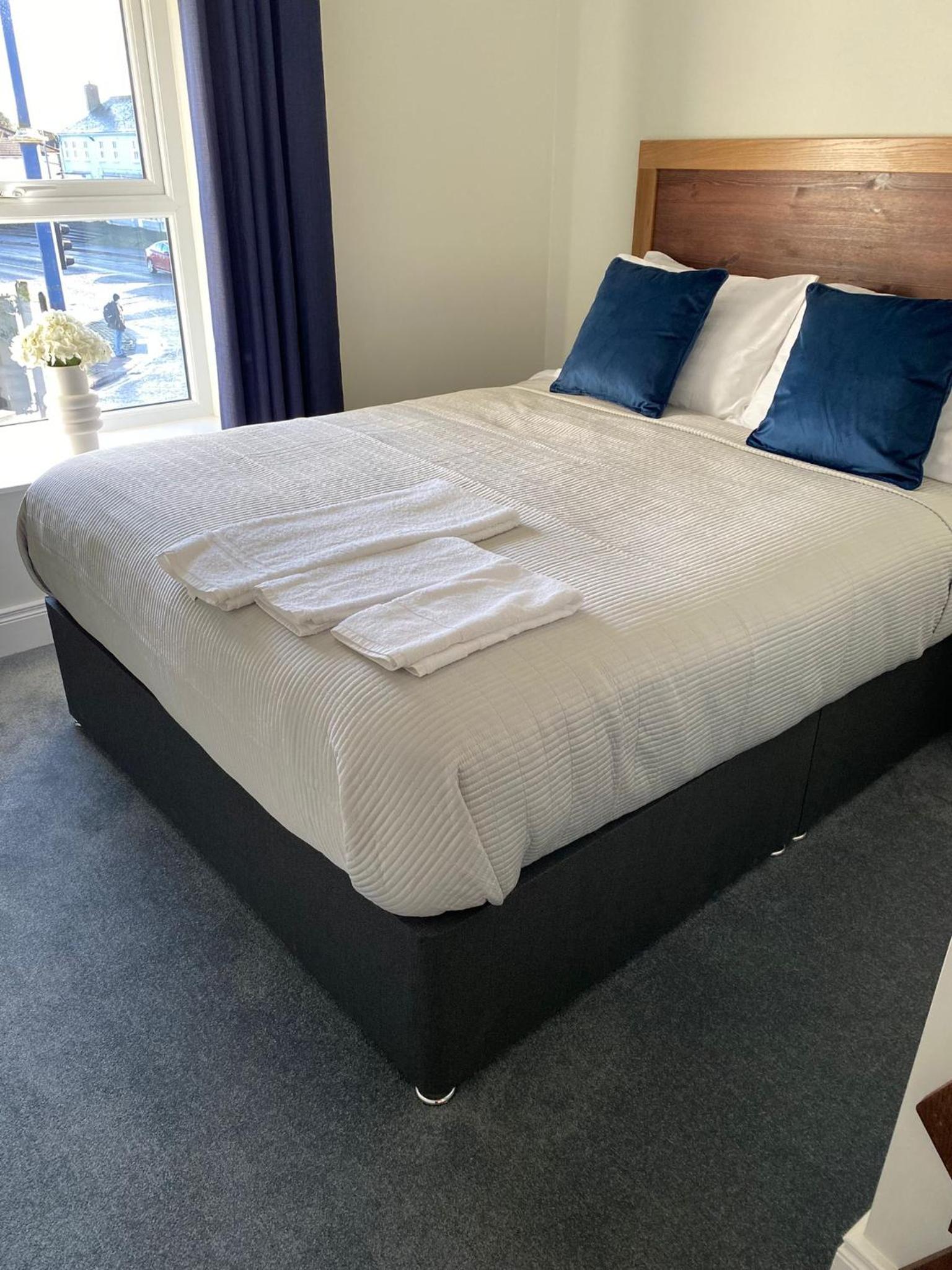 Double Room with Private Bathroom - Photo 1