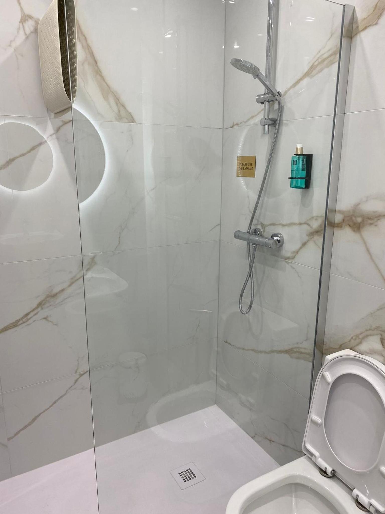 Deluxe Double Room - Photo 5