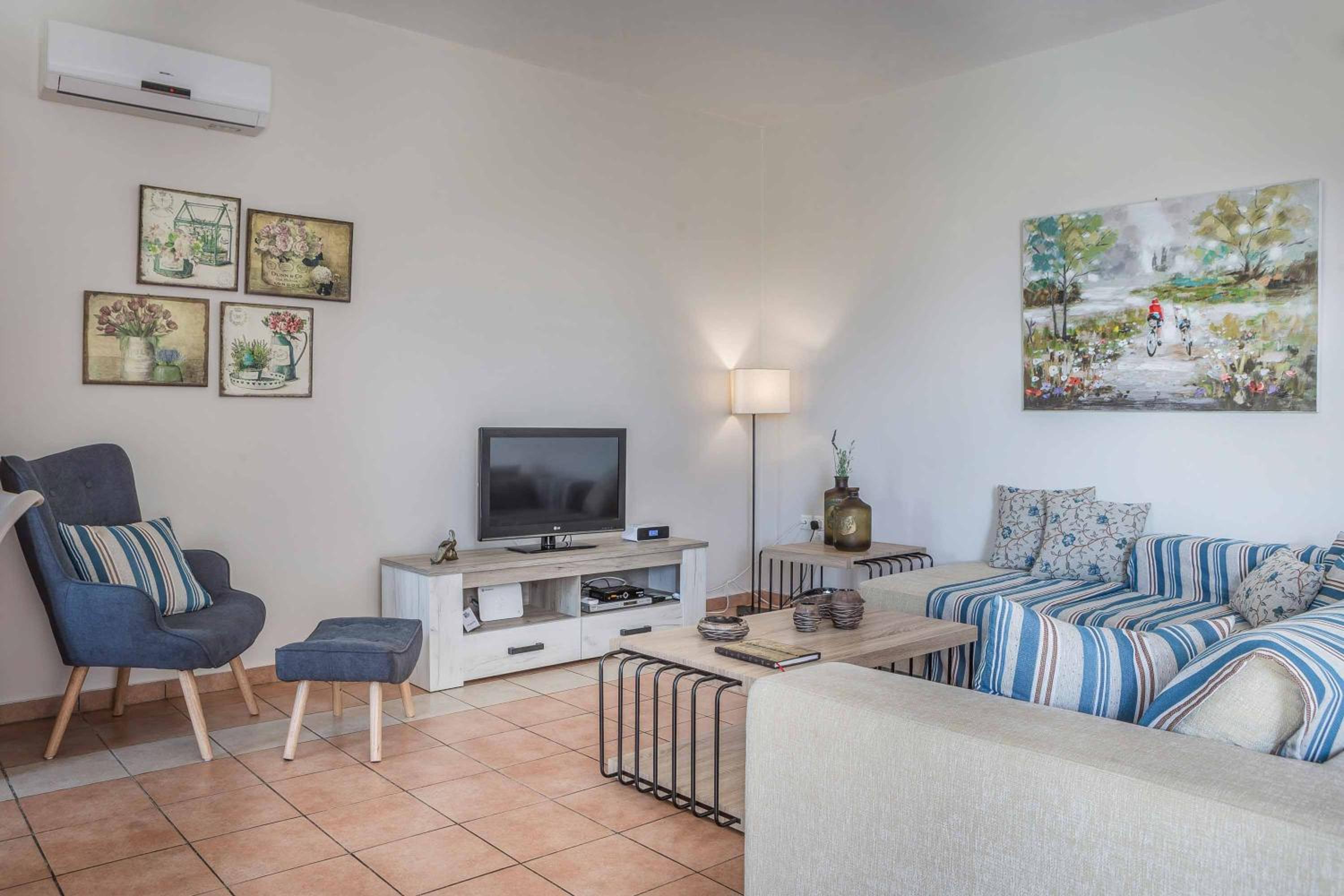Villa photo 1