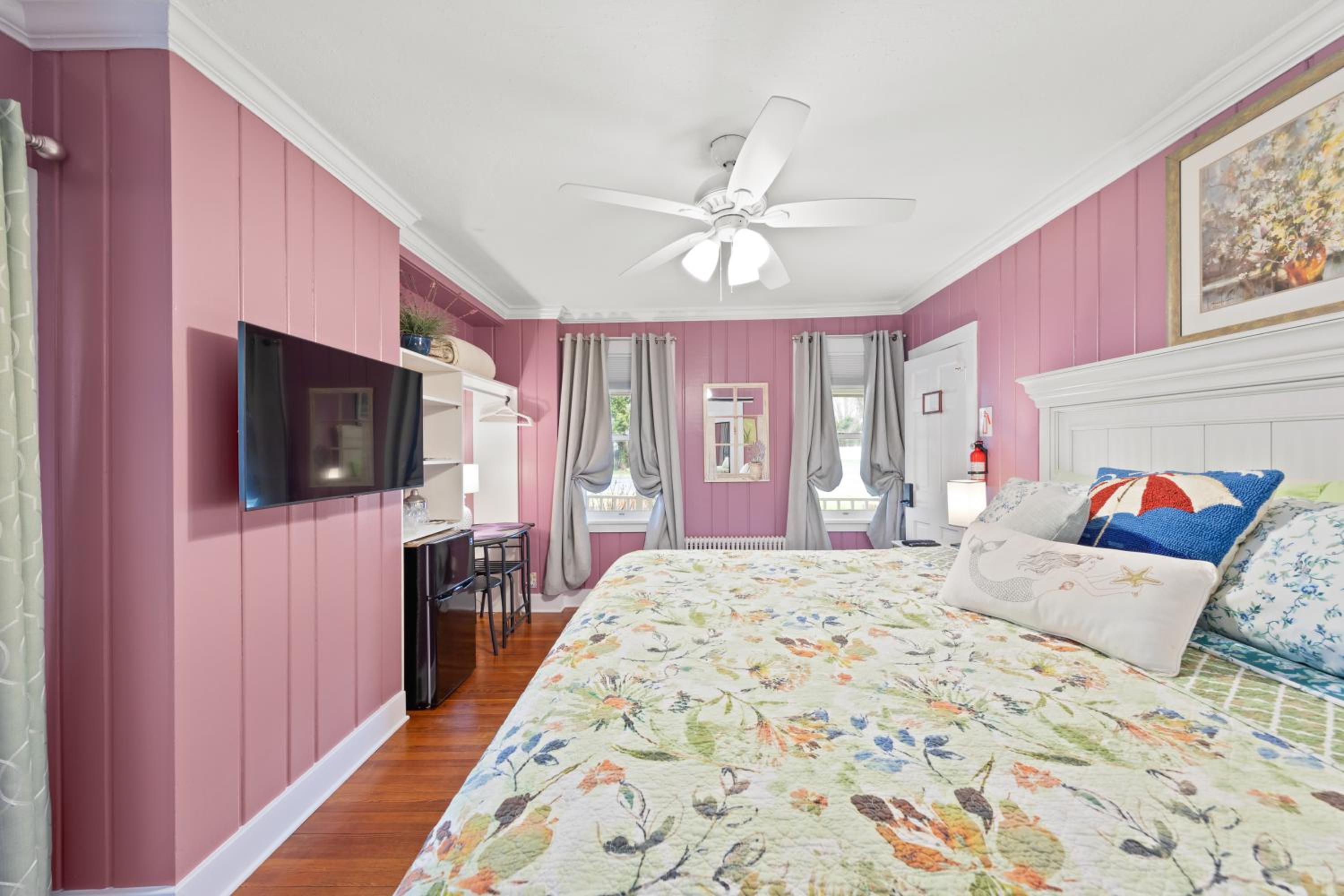 King Room with Garden View photo 3