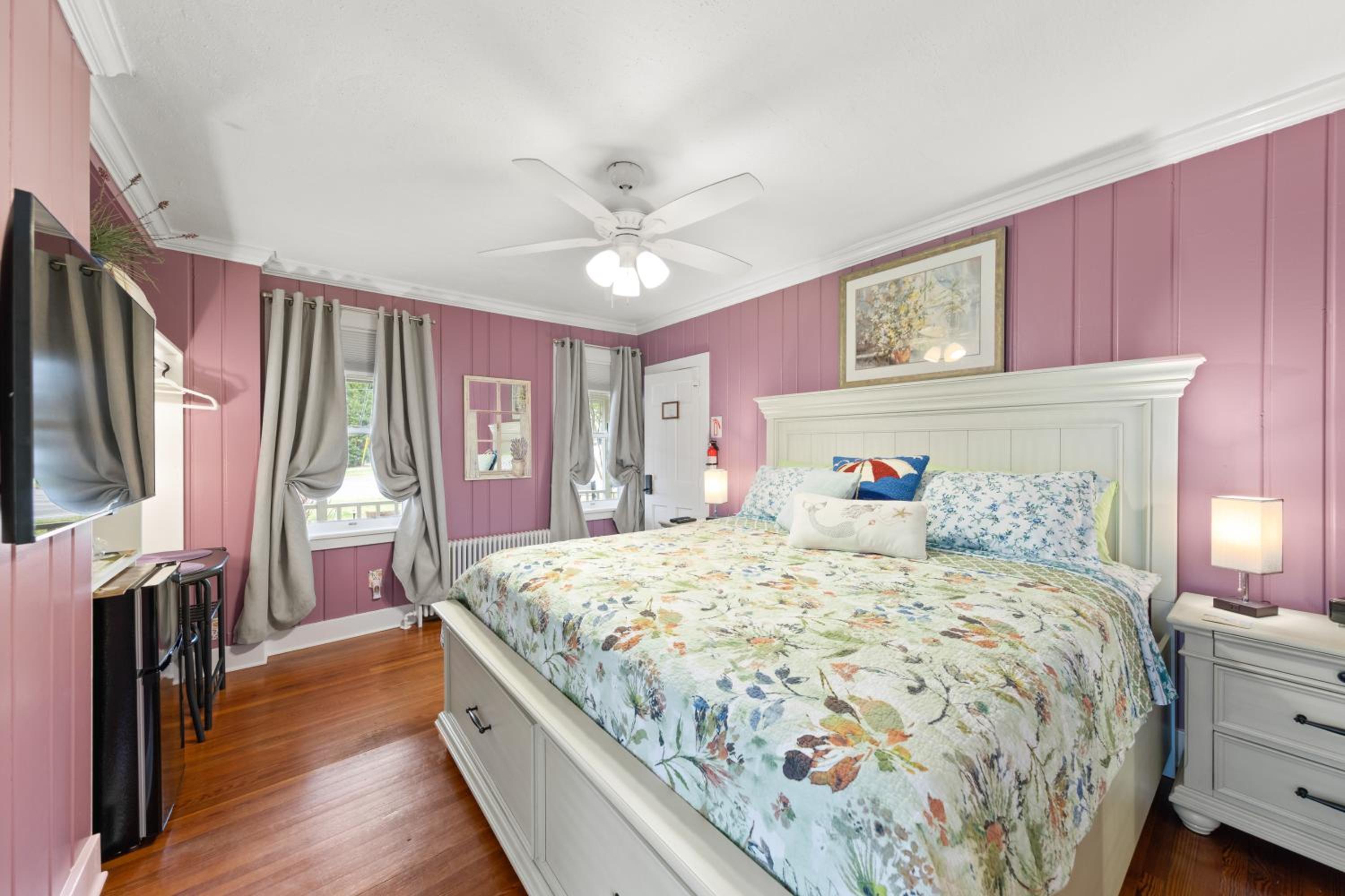 King Room with Garden View photo 2
