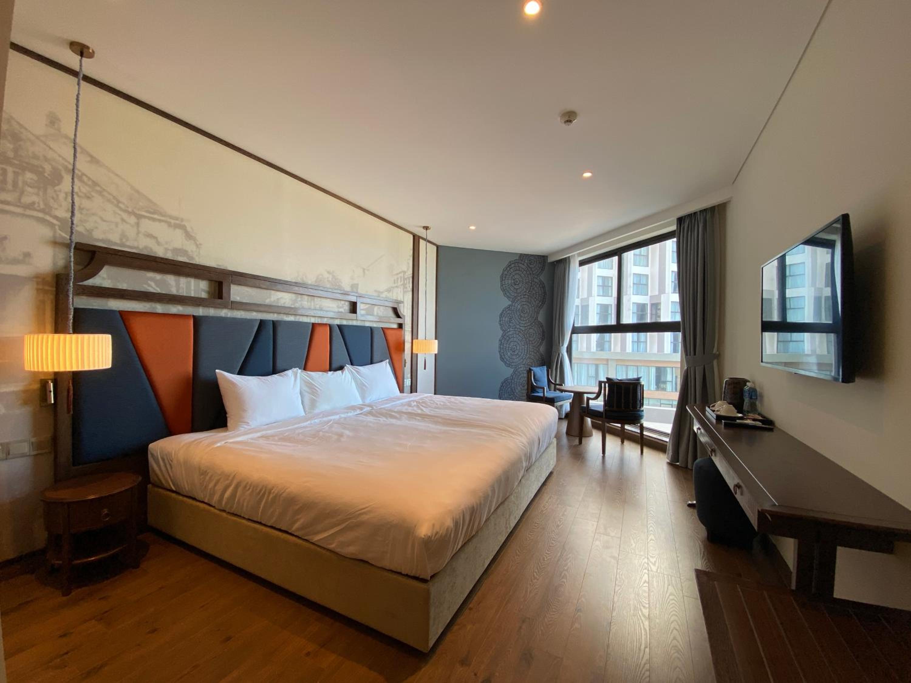 Deluxe Double Room - Photo 16