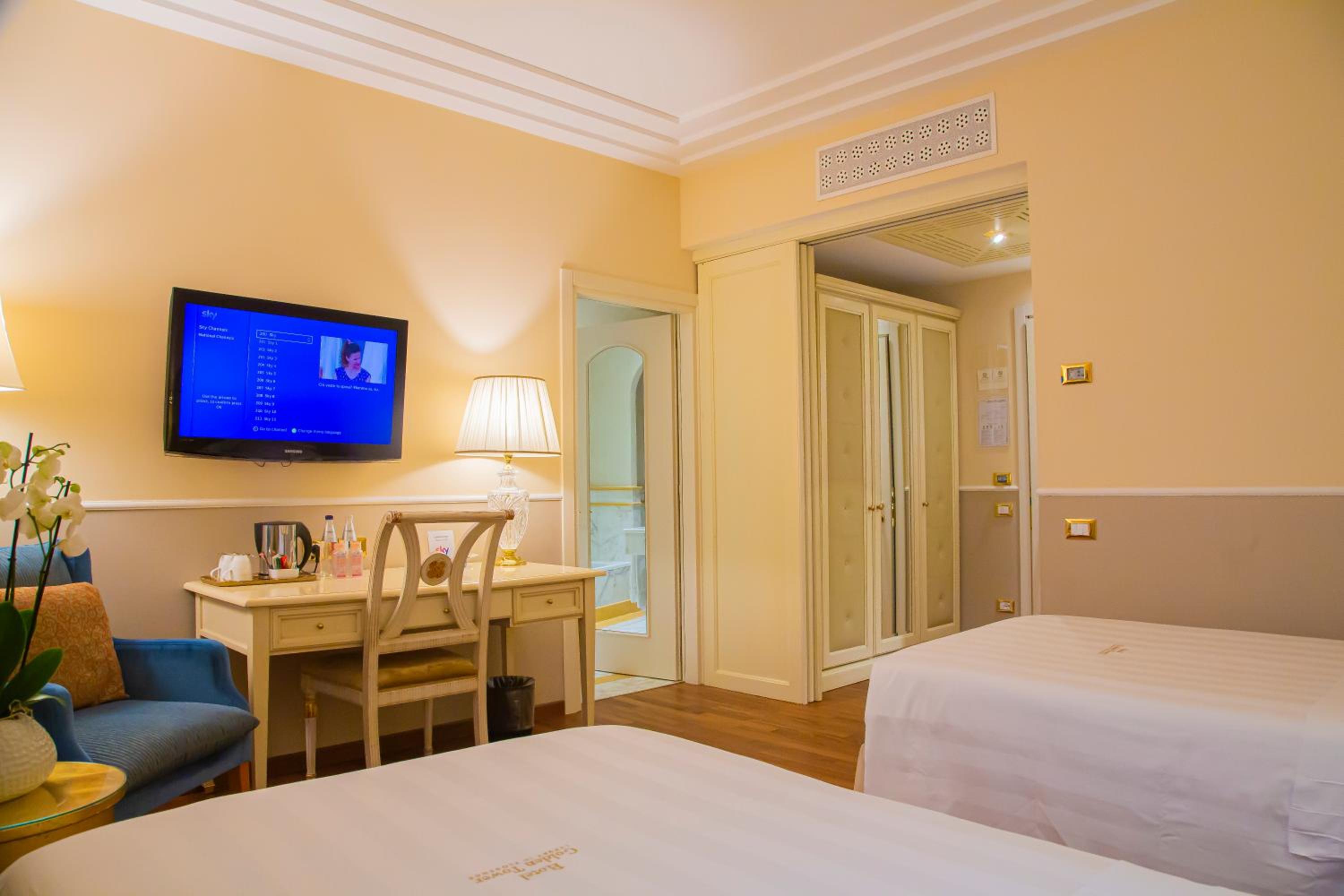 Deluxe Double or Twin Room - Photo 3