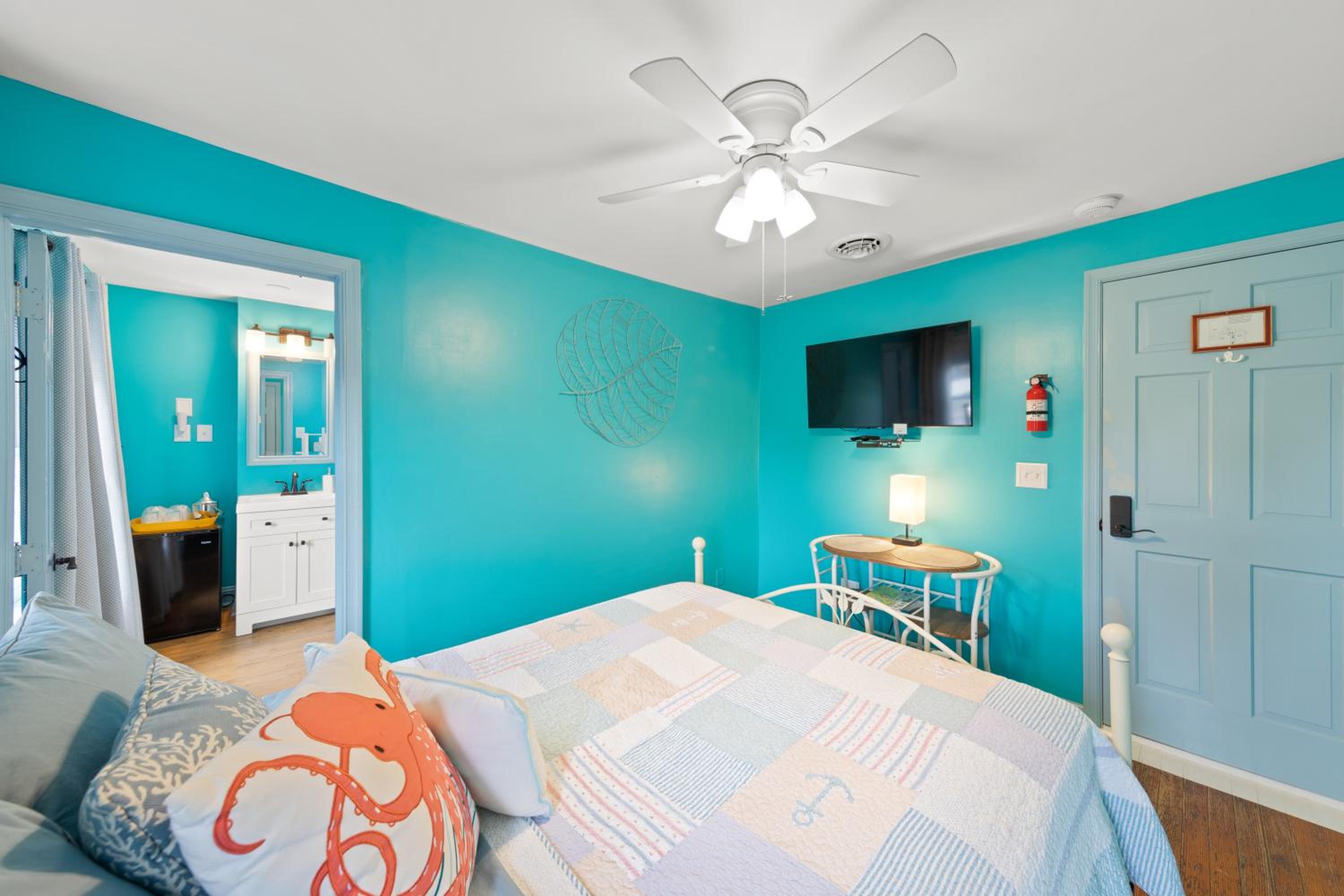 Standard Queen Room photo 1