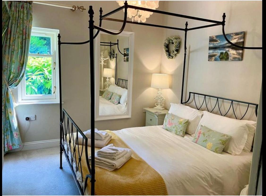 Large Double or Twin Room photo 3