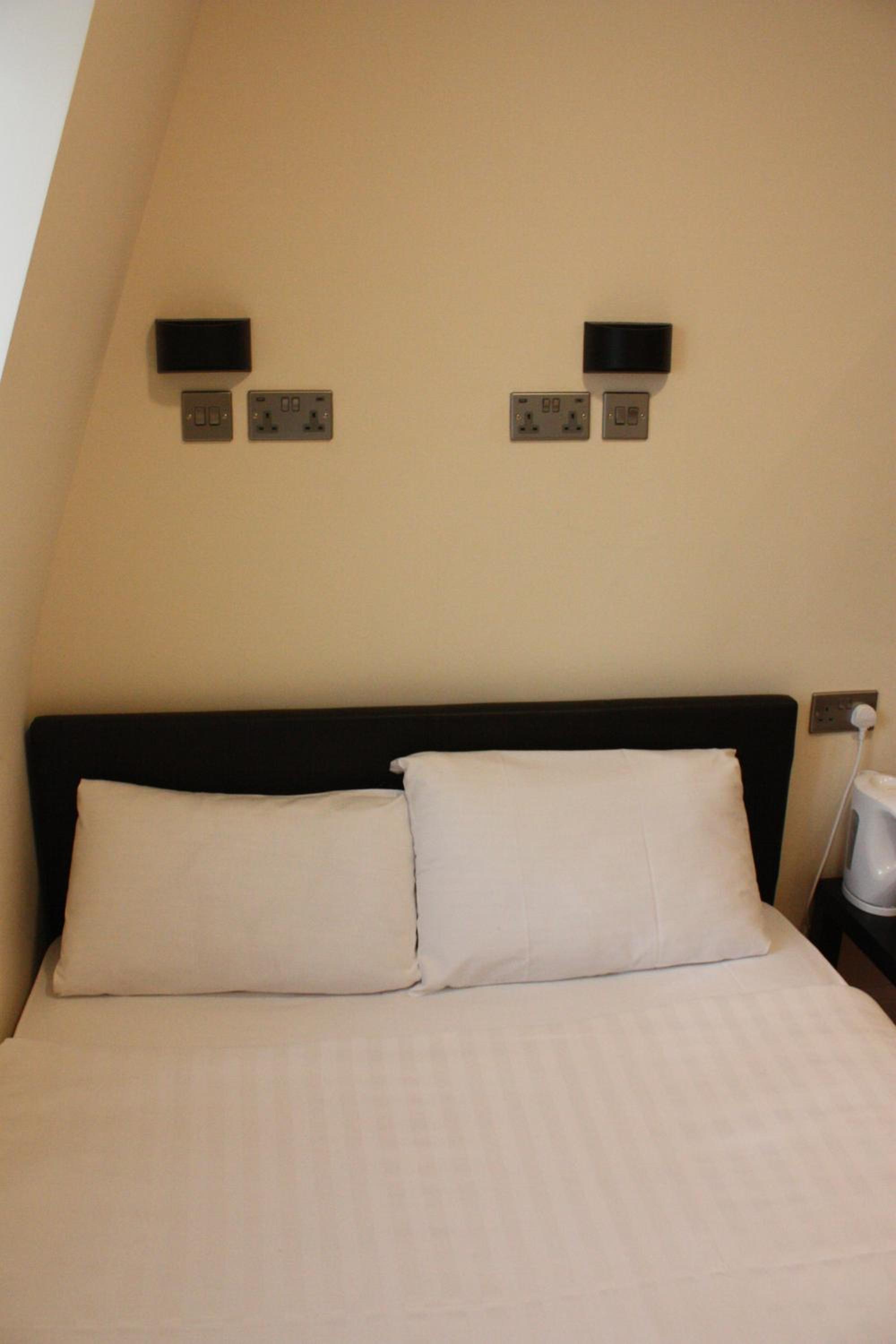 Single Room photo 3
