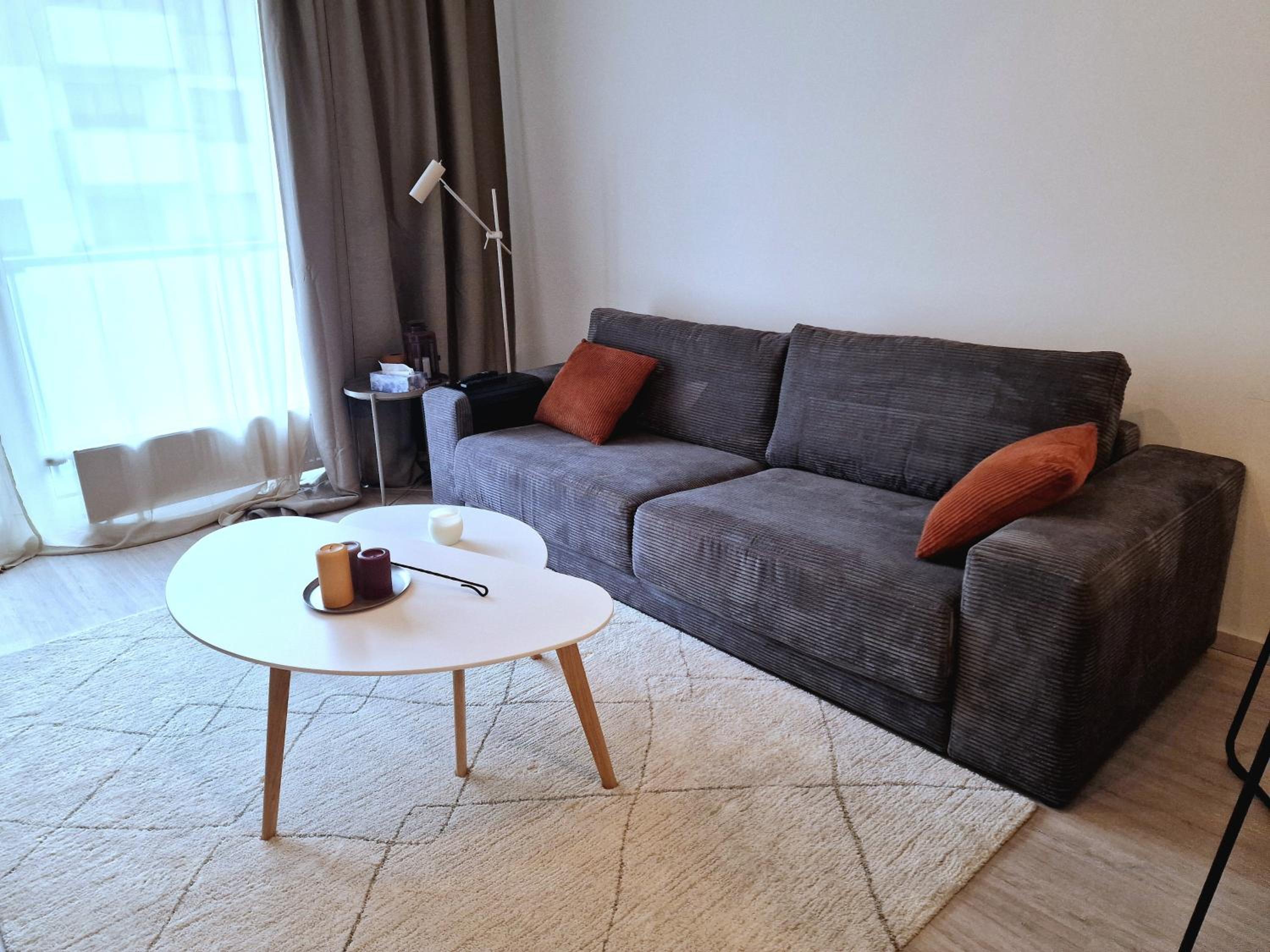 One-Bedroom Apartment photo 1