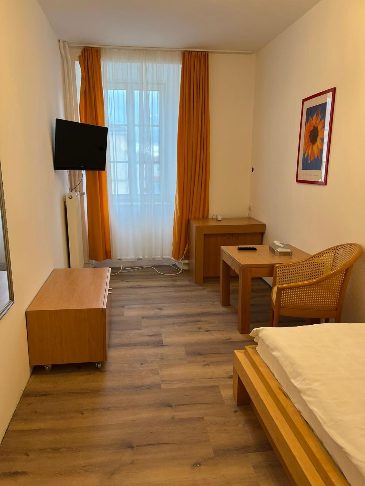 Single Room photo 2