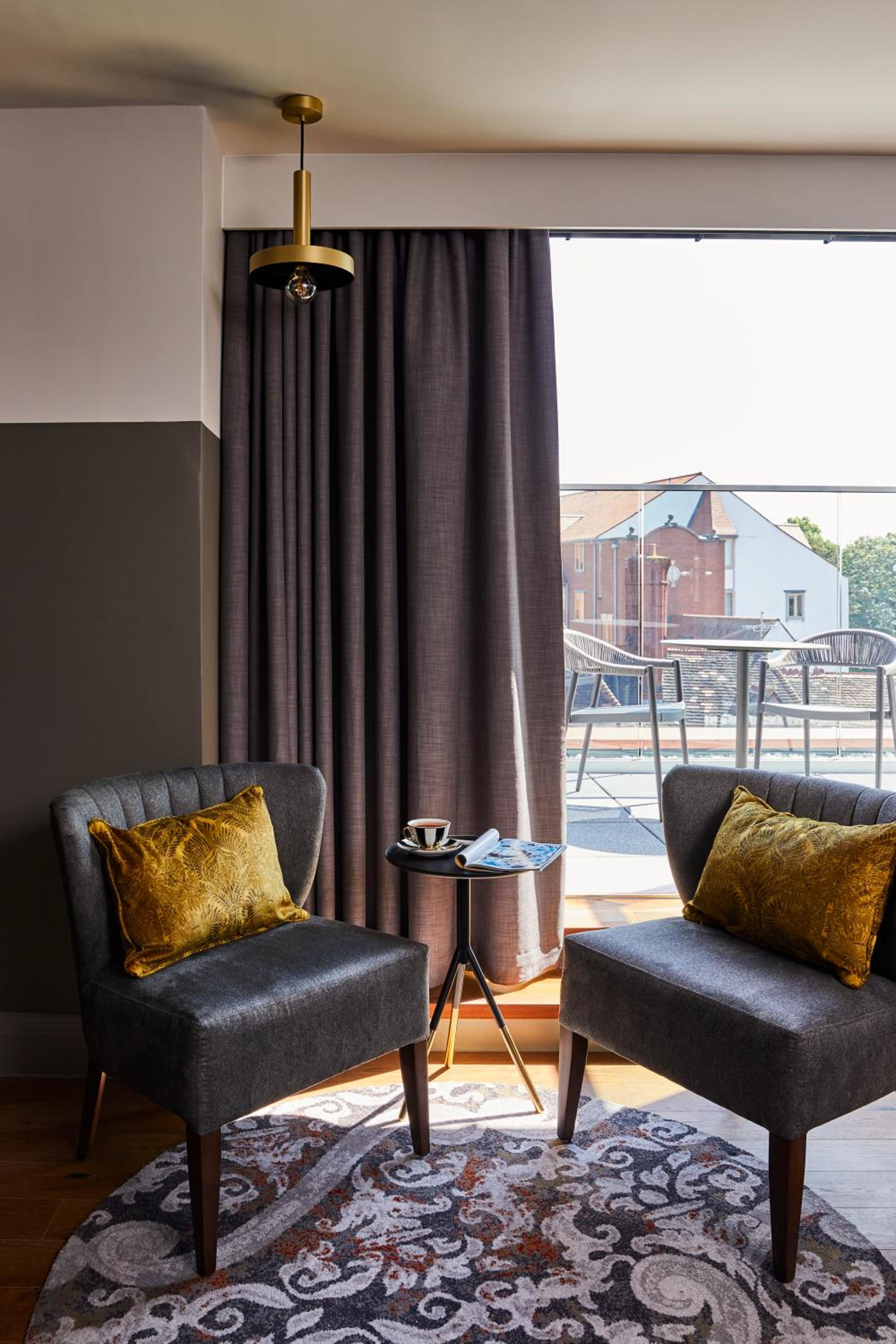 Deluxe King Room with Balcony - Photo 1
