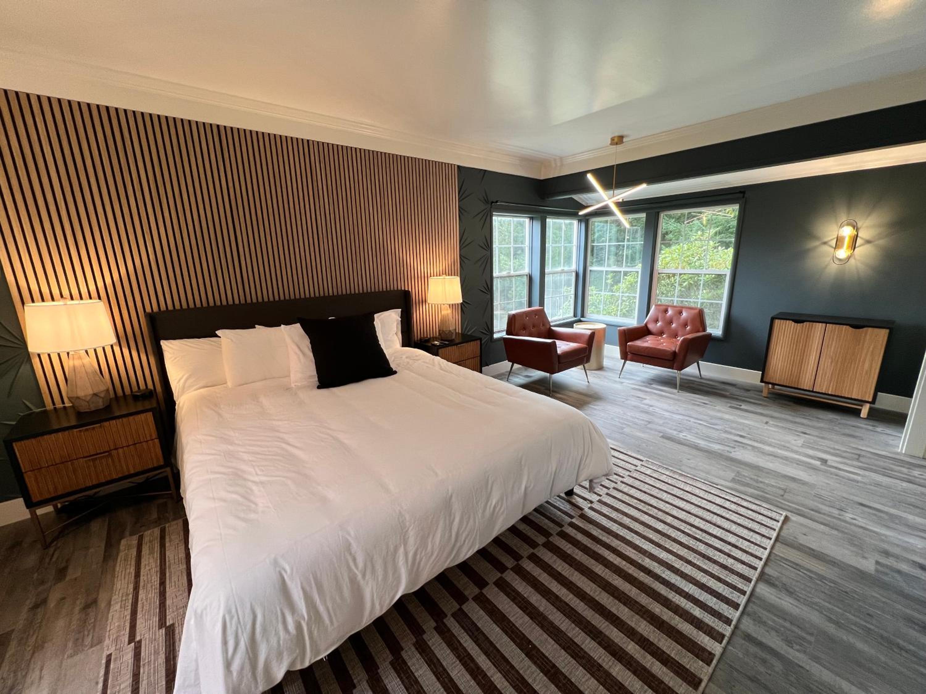 King Suite with Spa Bath