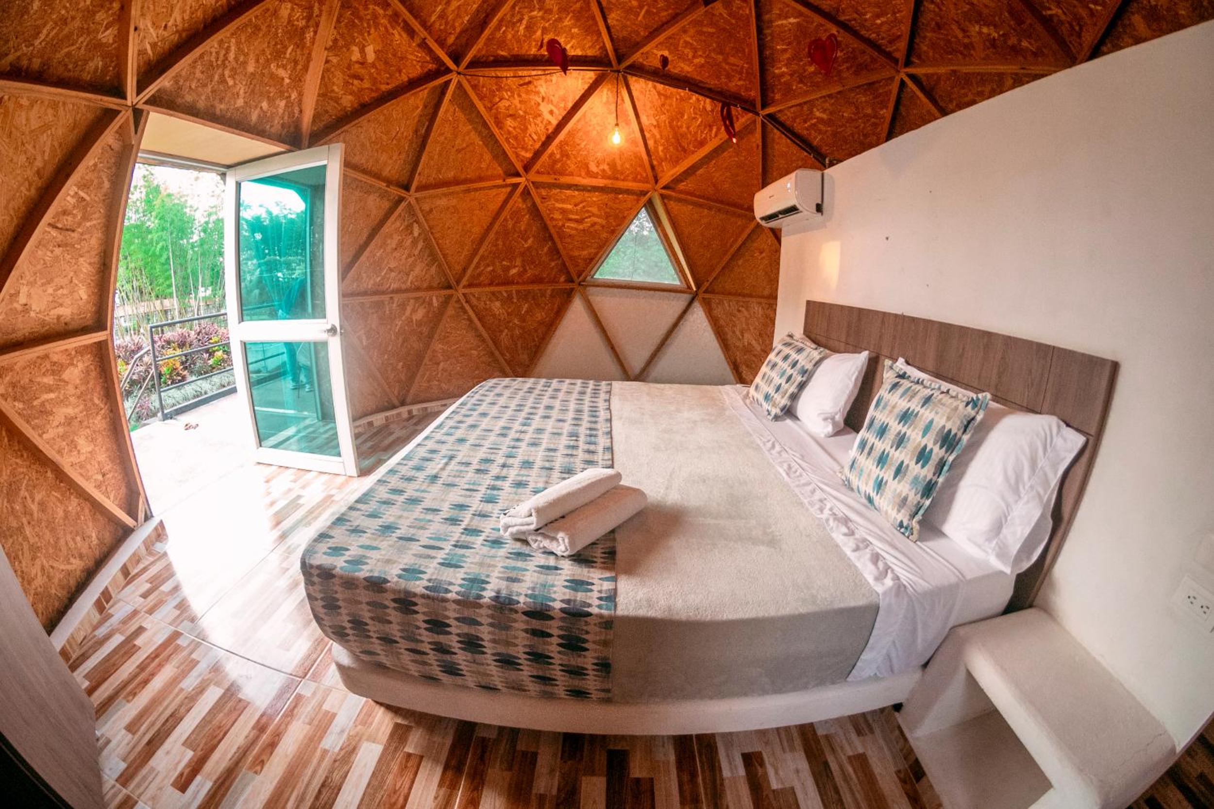 Deluxe Double Room with Balcony photo 1