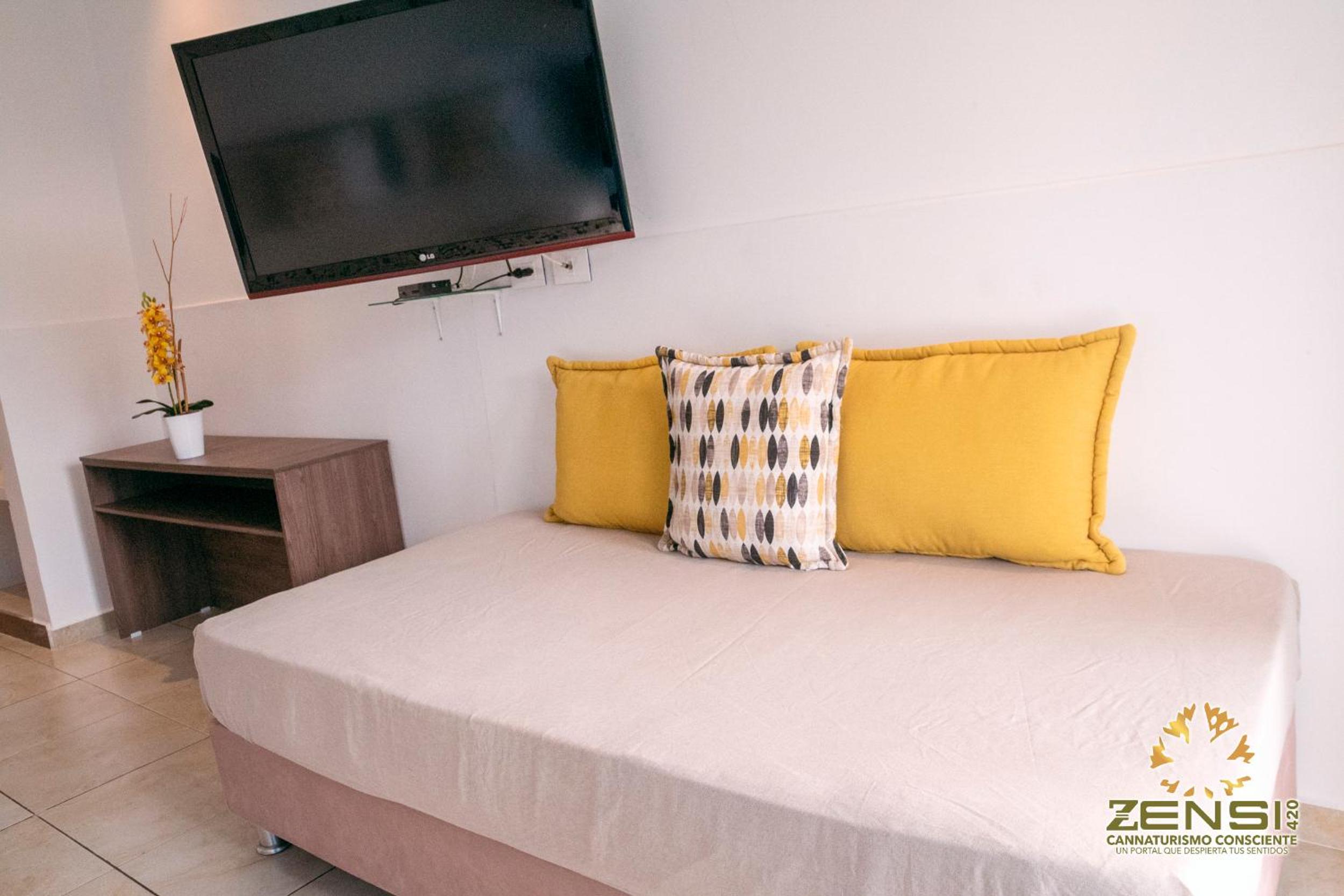 Triple Room with Balcony photo 3