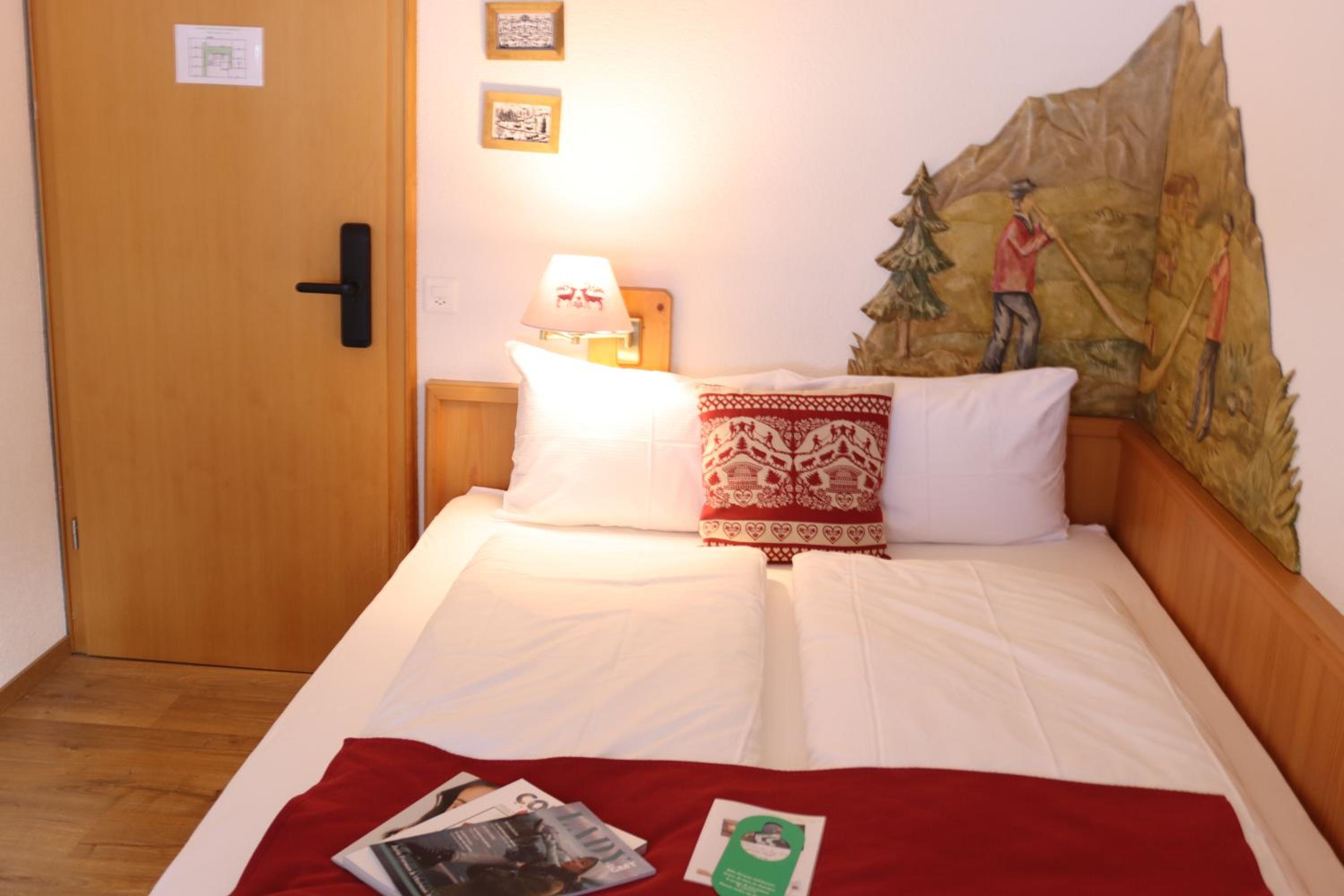 Double Room with Balcony - Photo 14