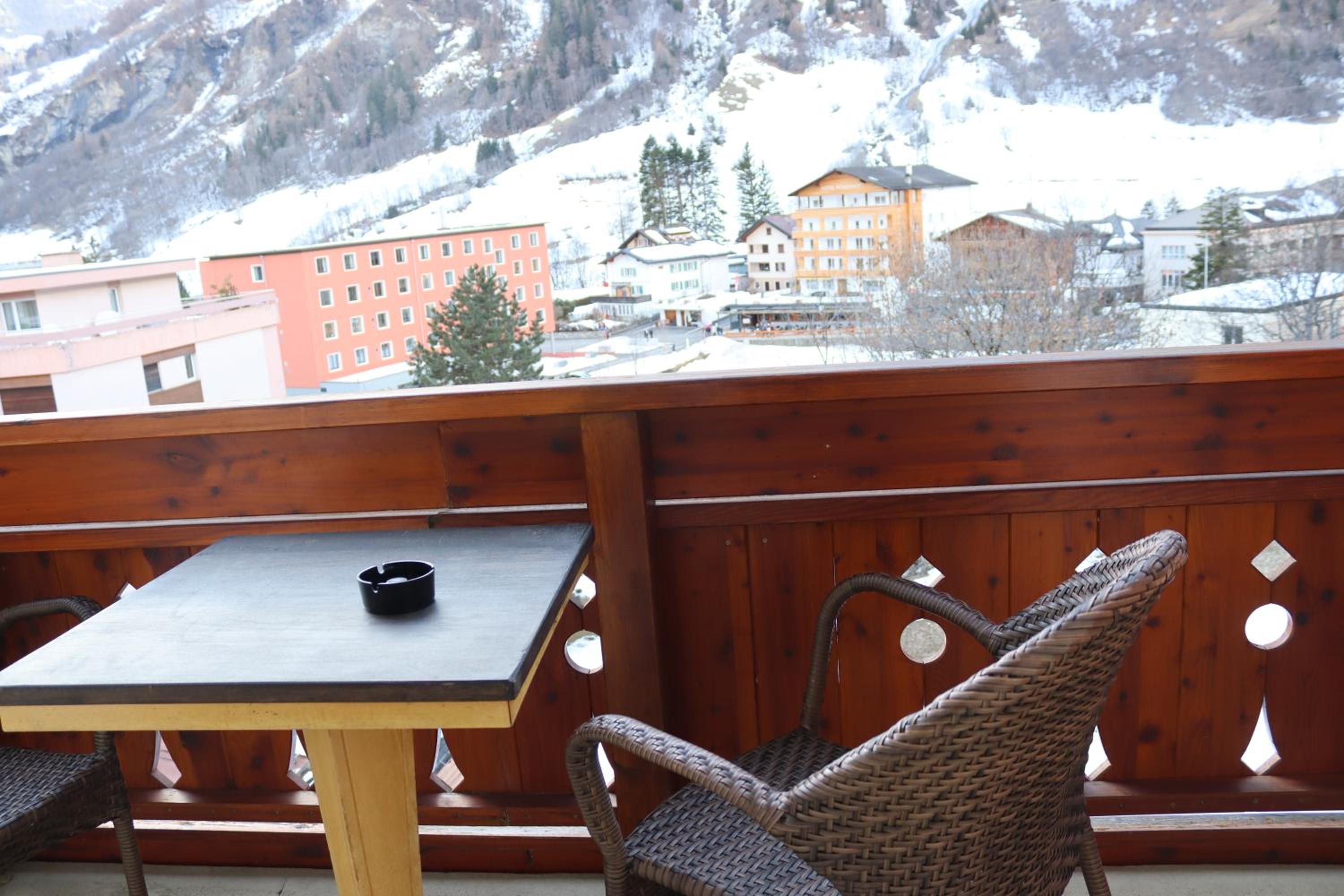 Double Room with Balcony - Photo 25