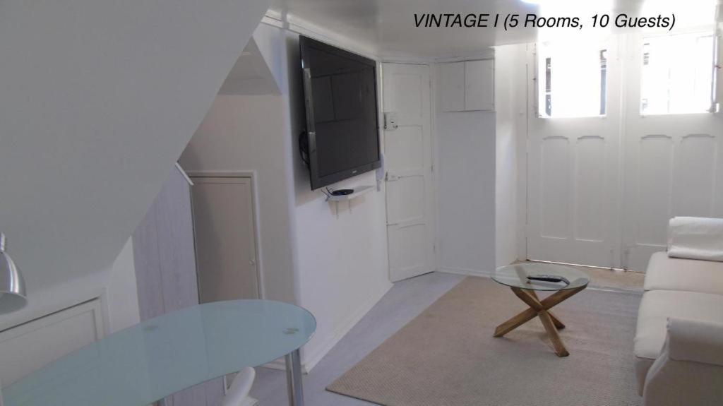 Apartment - Split Level - Photo 32