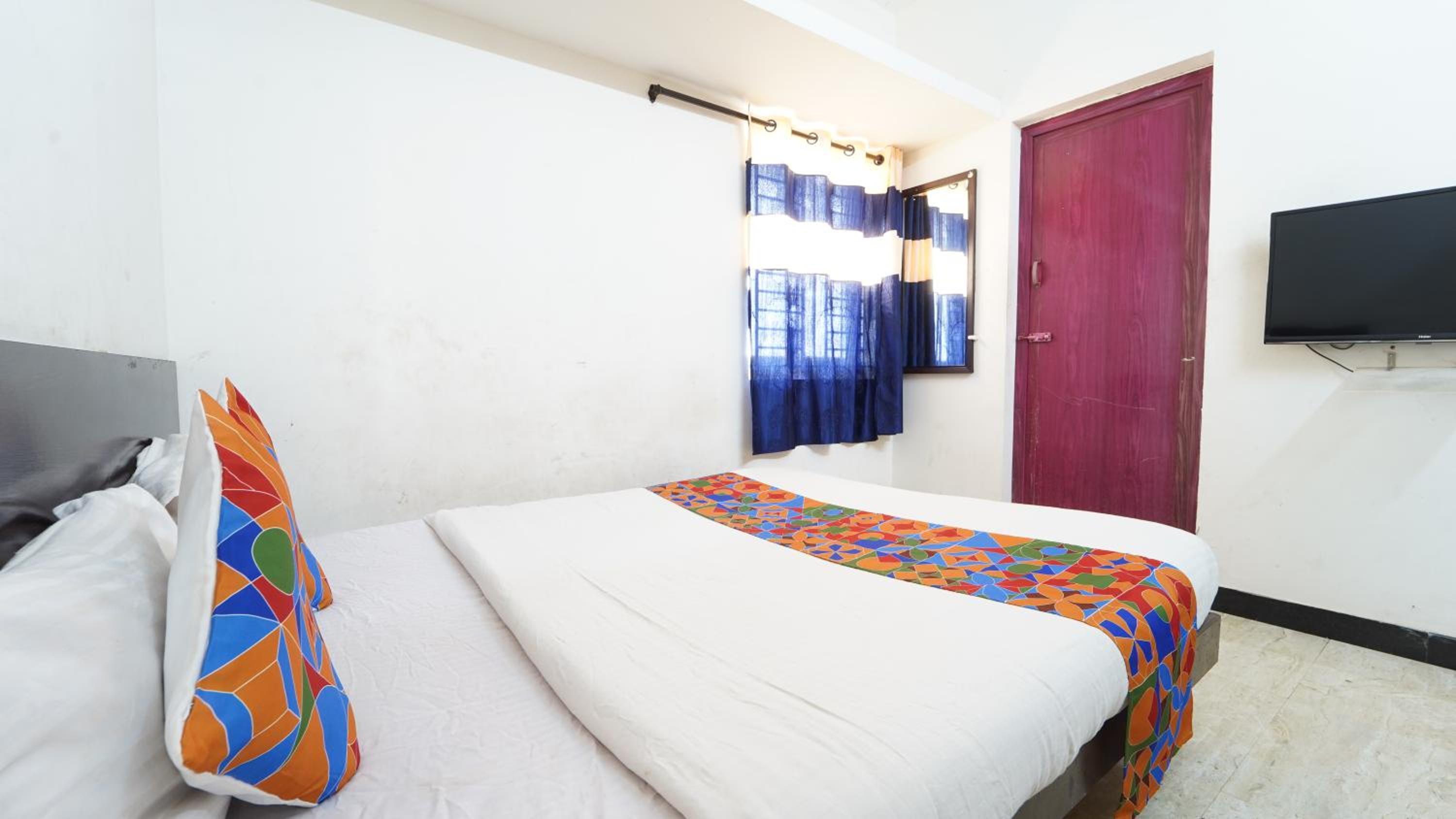 Deluxe Room - Photo 1