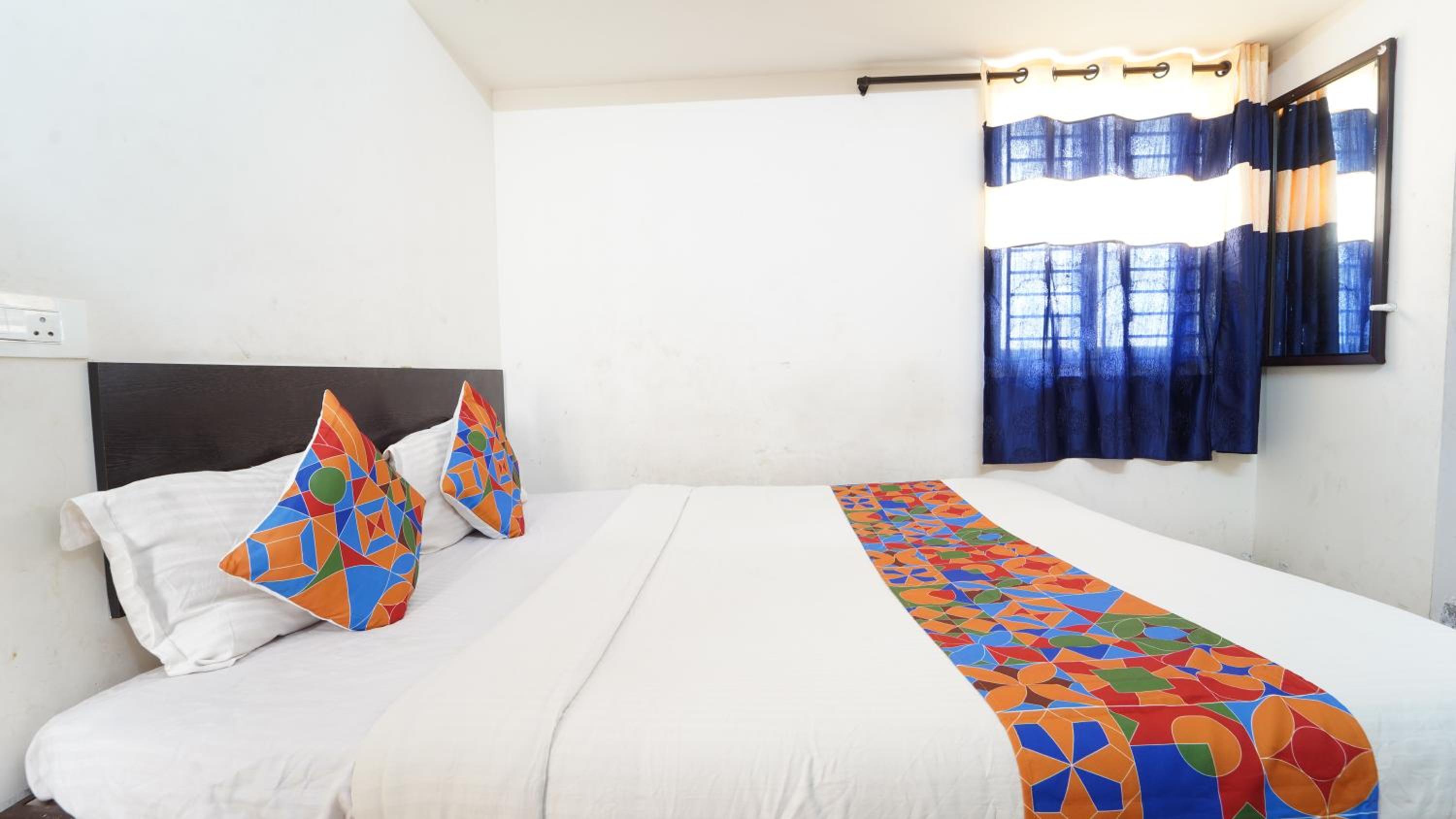 Deluxe Room - Photo 6