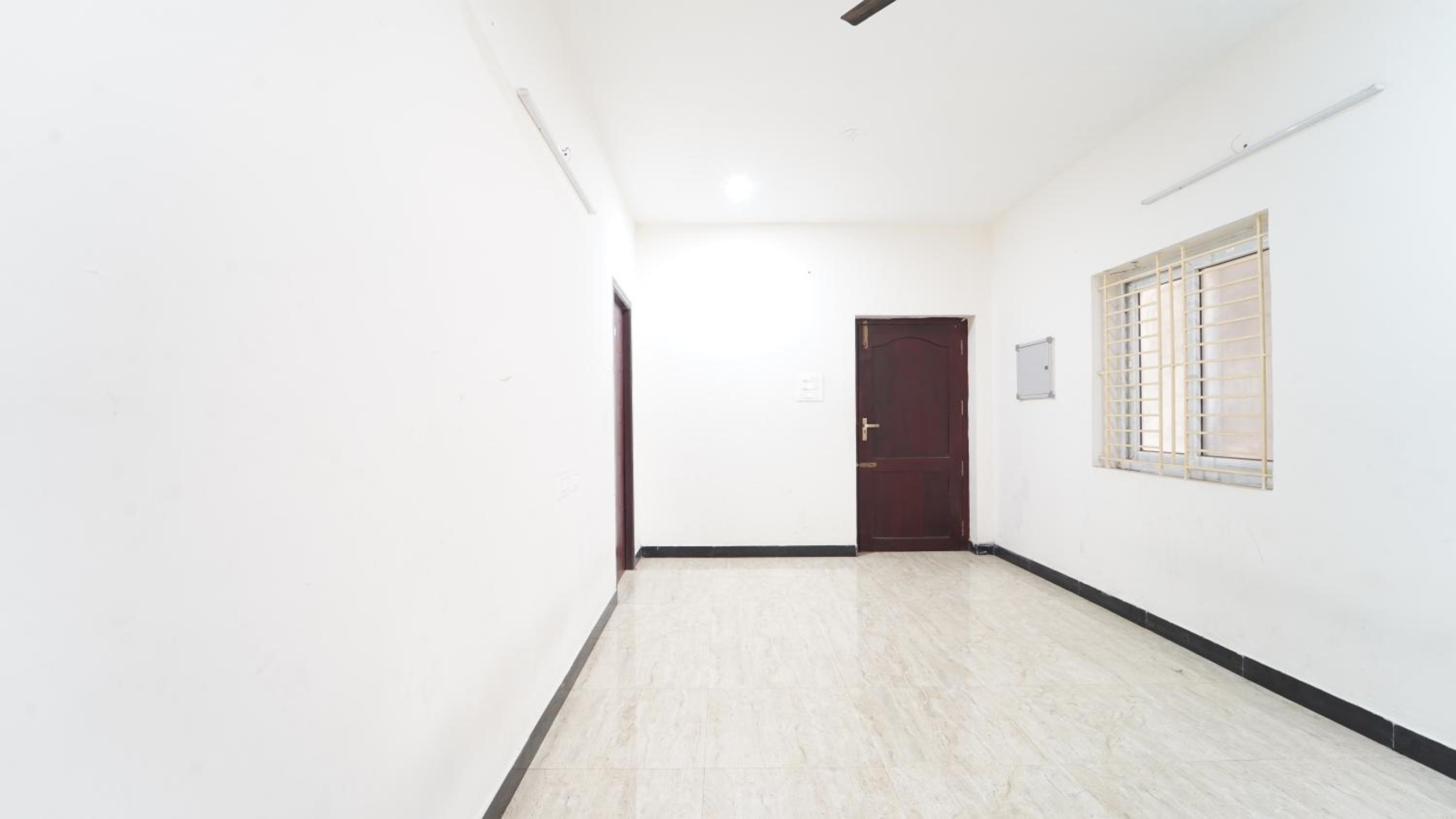 Deluxe Room - Photo 18