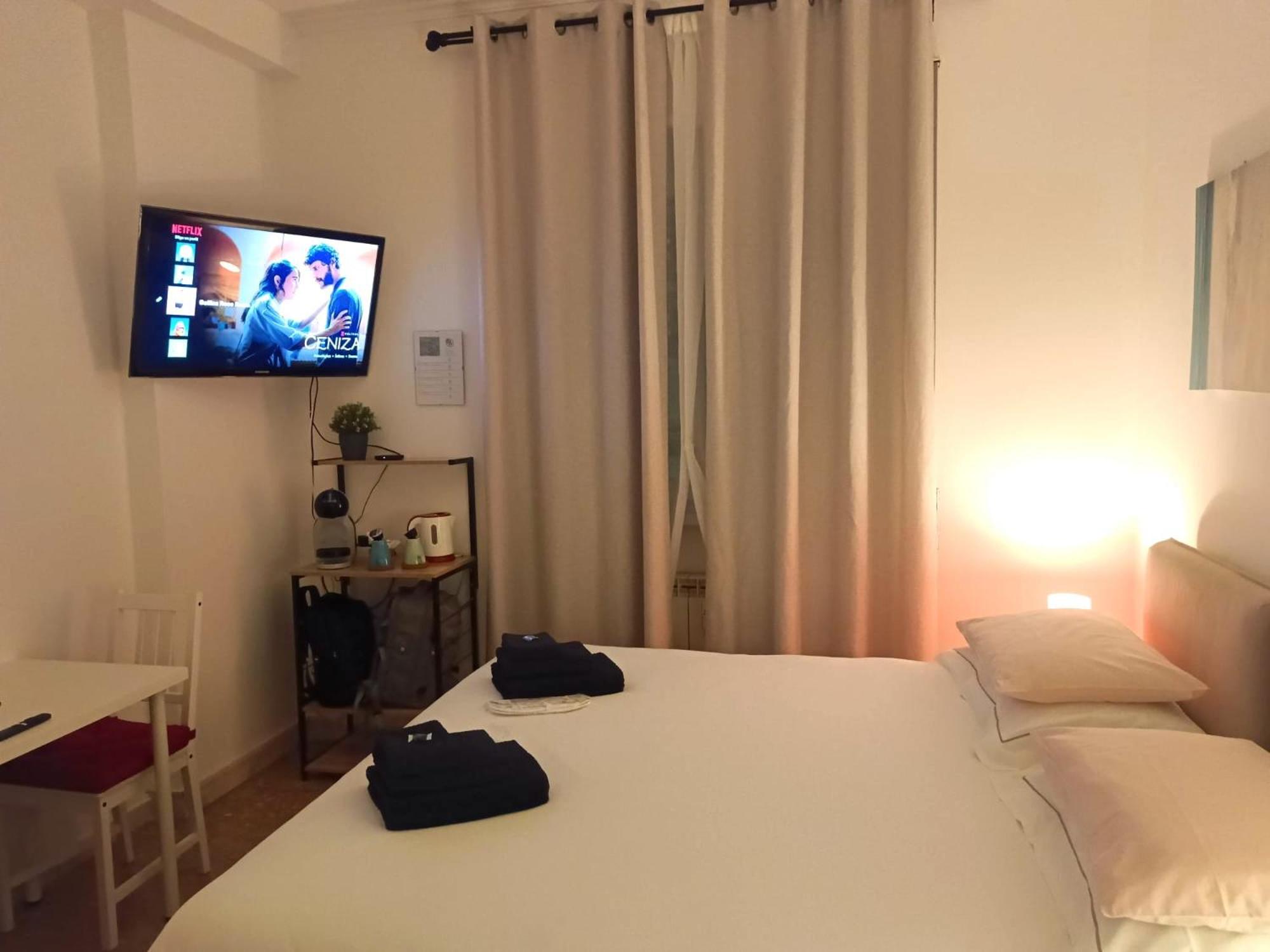 Double or Twin Room with Private Bathroom