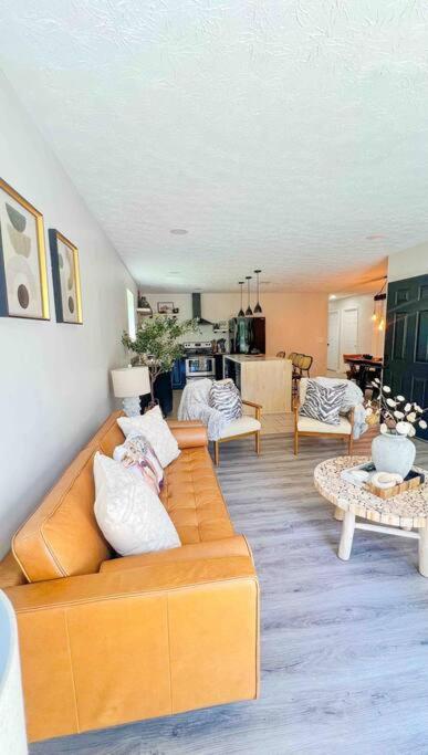 Three-Bedroom House photo 1