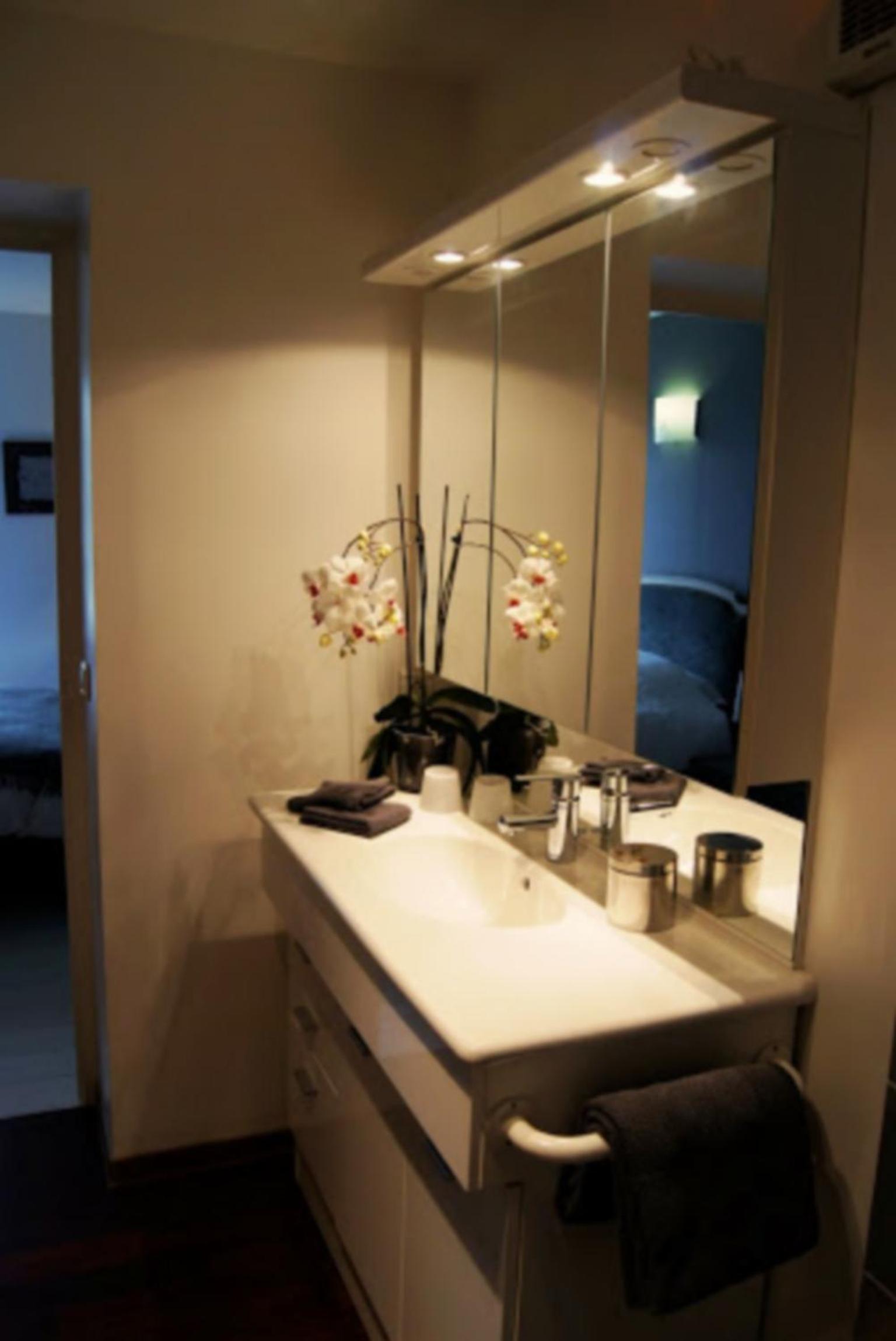 Double Room with View - Photo 3
