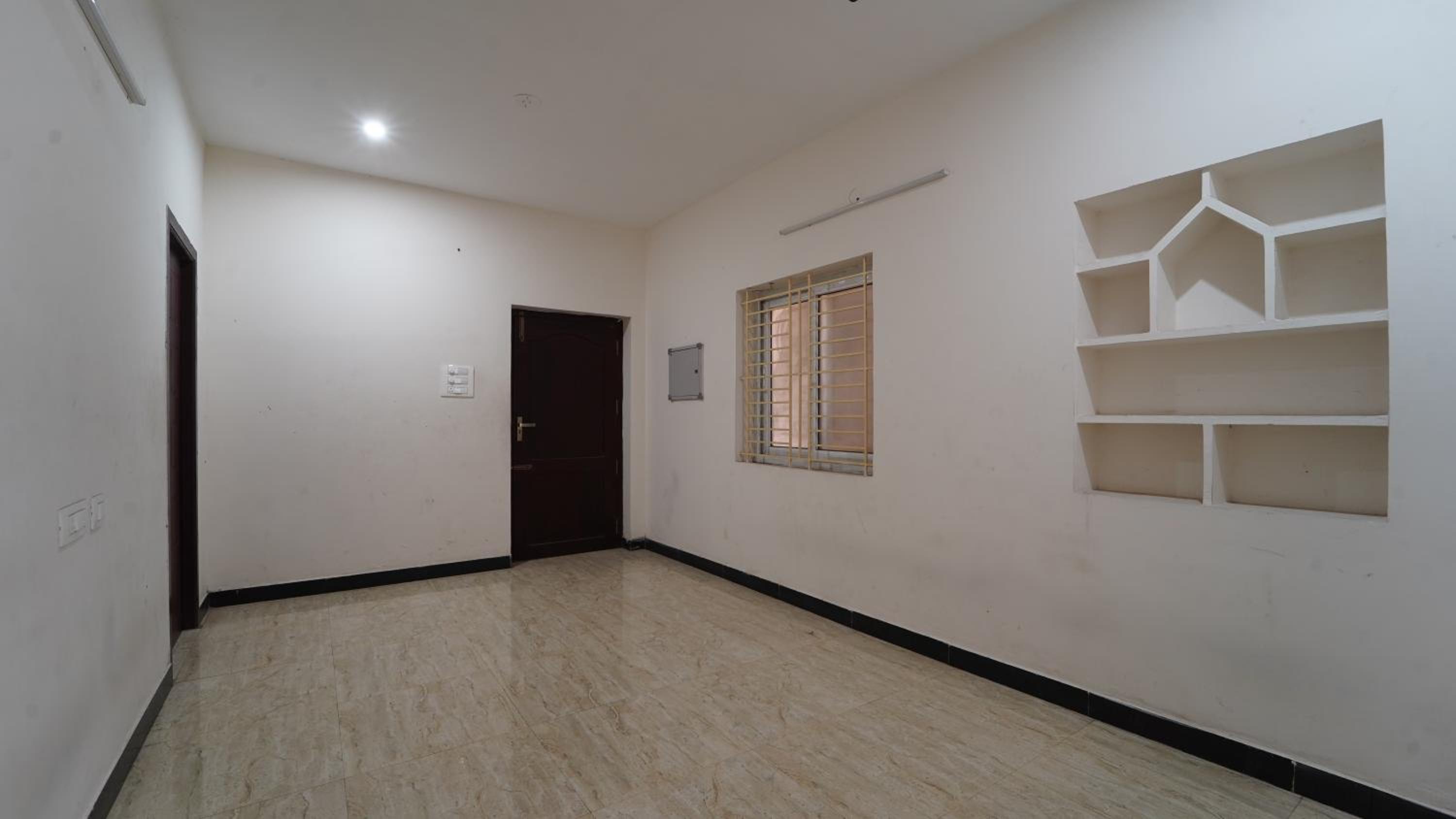 Deluxe Room - Photo 25