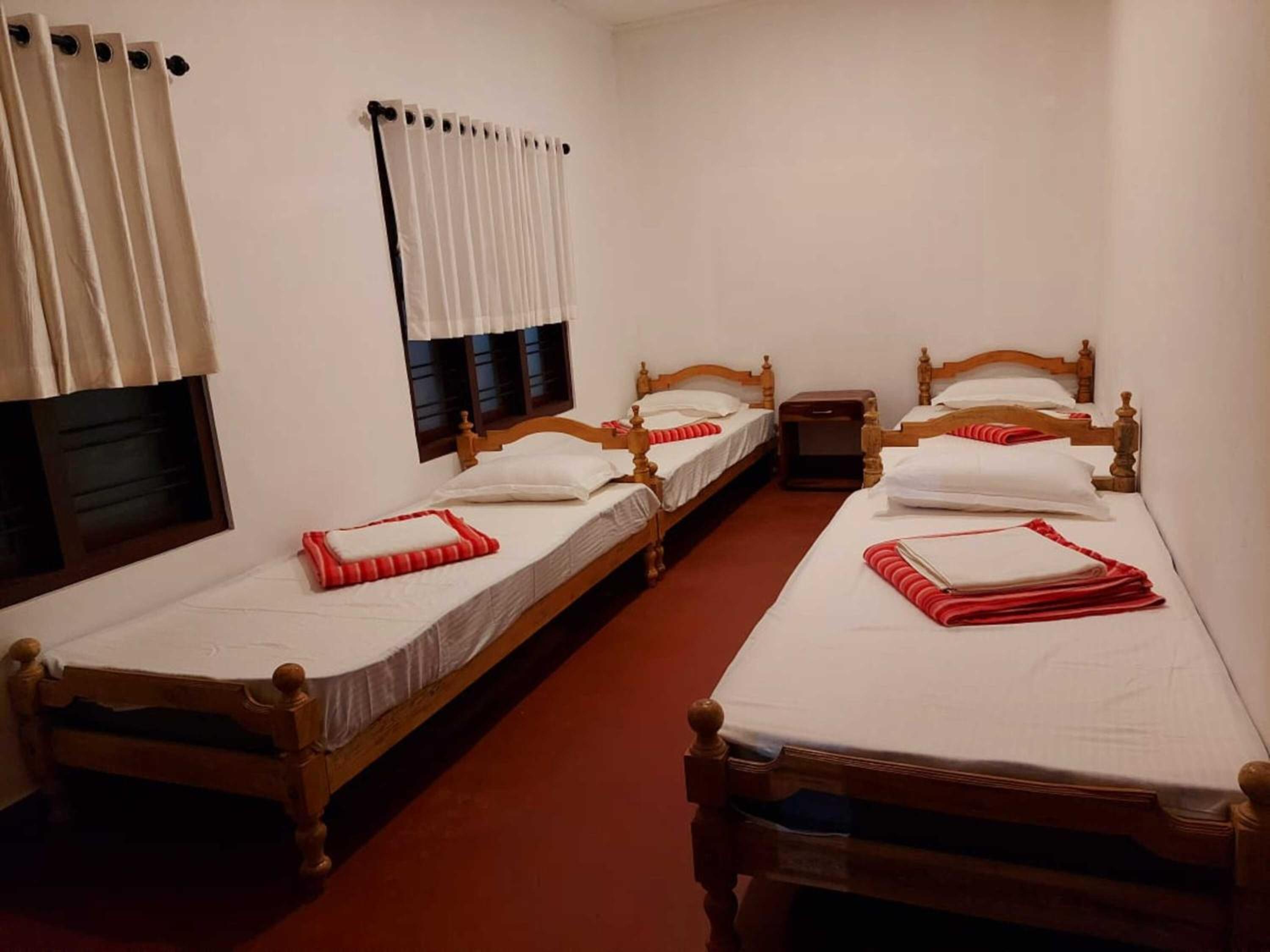 Mixed Dormitory Room photo 1