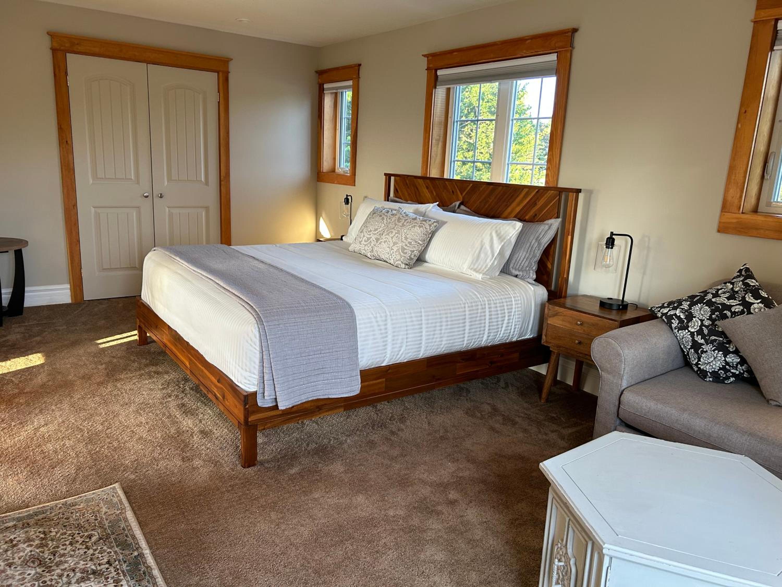 Deluxe Suite with Sea View