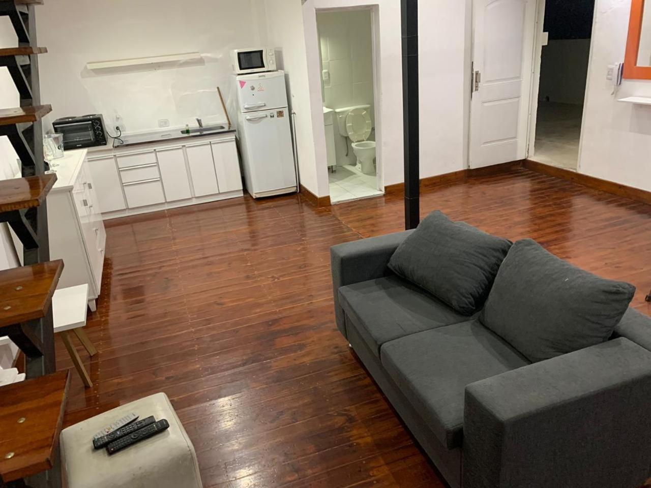 One-Bedroom Apartment photo 3