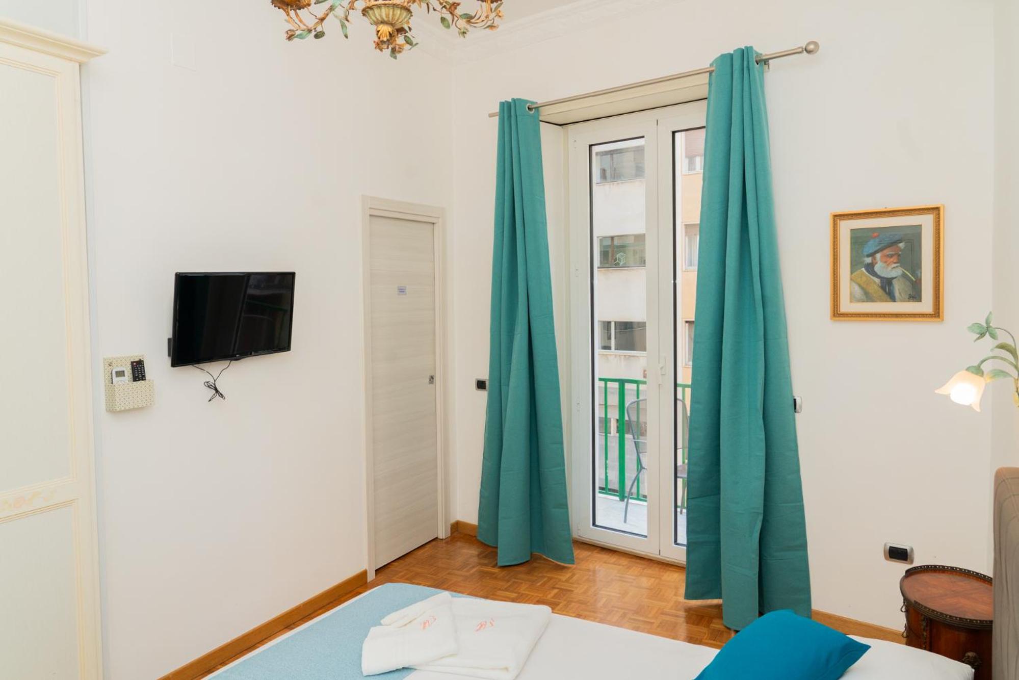 Deluxe Queen Room