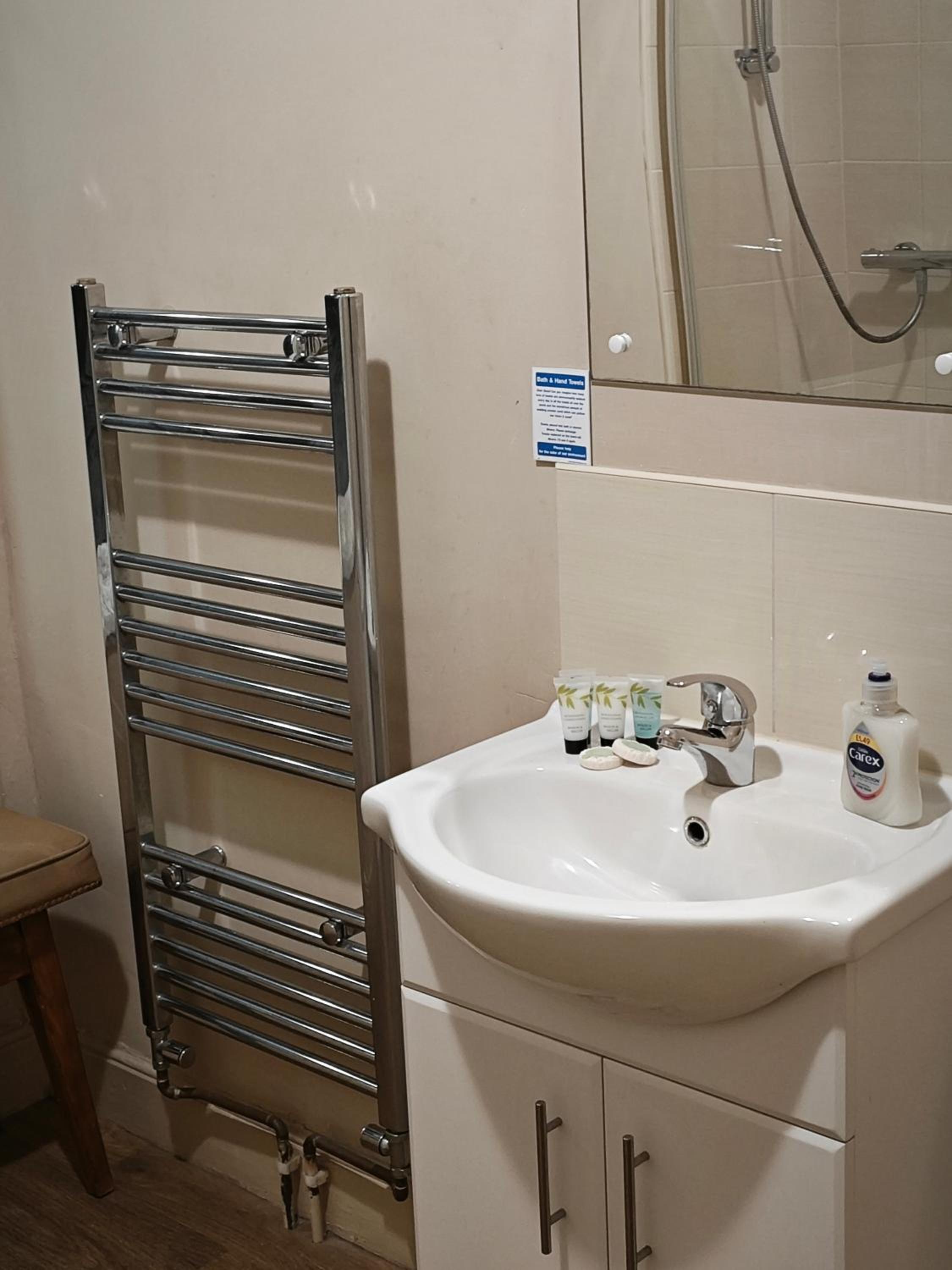 Double Room with Private Bathroom photo 2