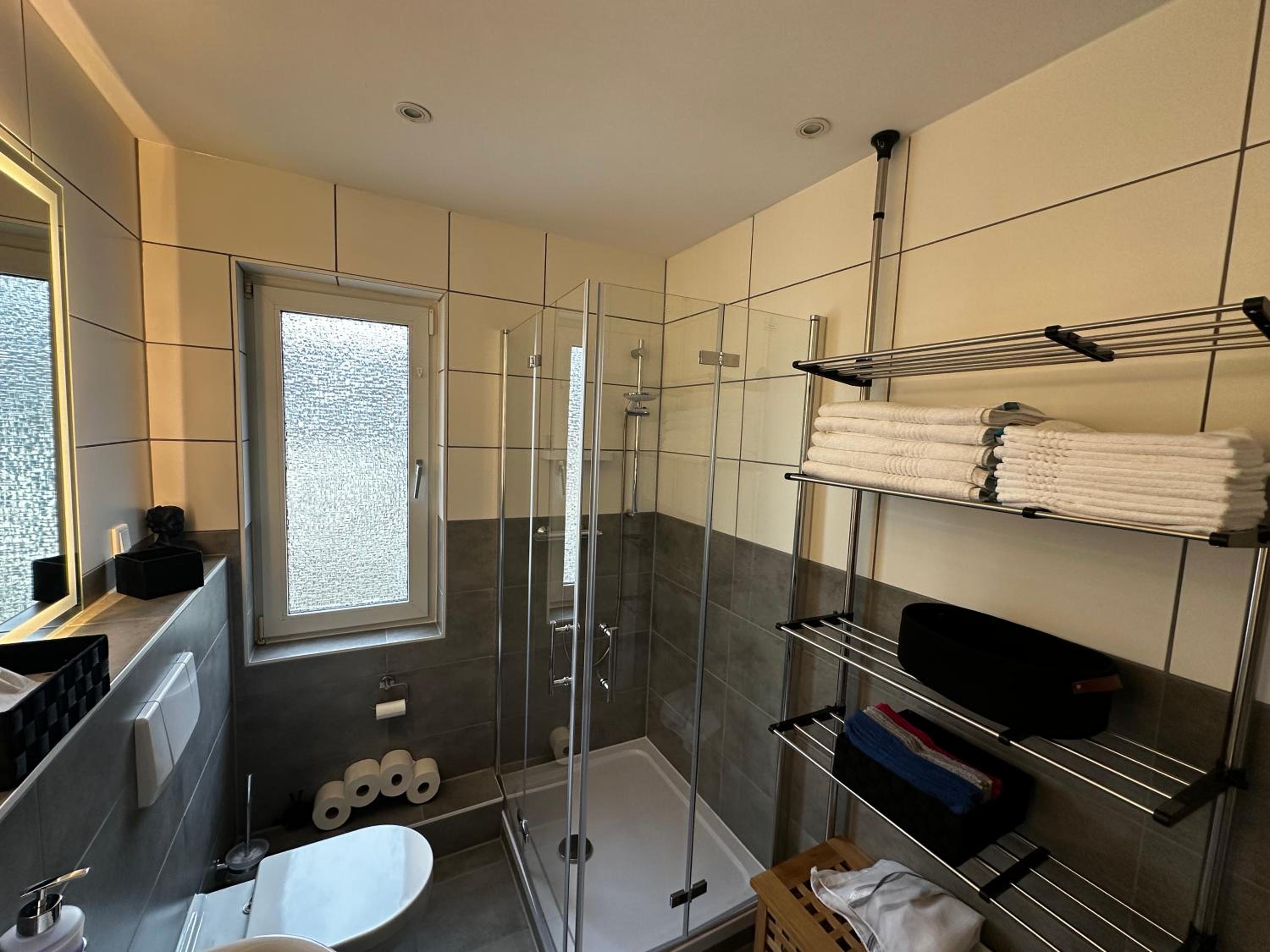 Double Room with Shared Bathroom photo 3