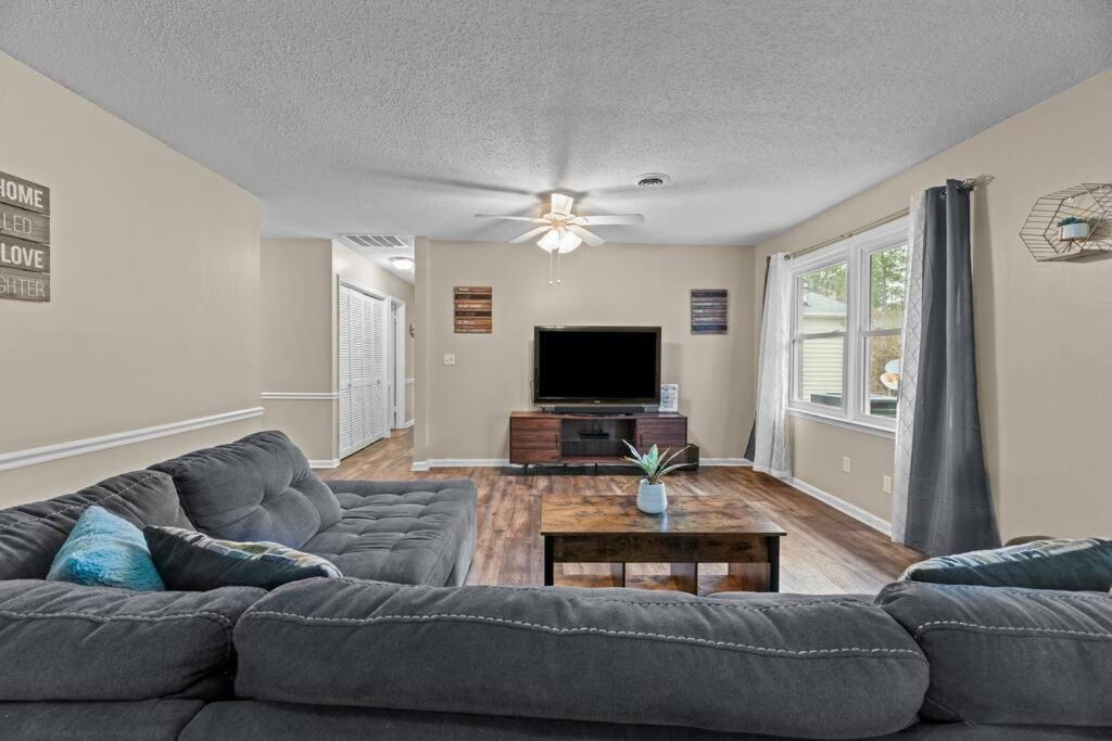 Three-Bedroom House photo 1