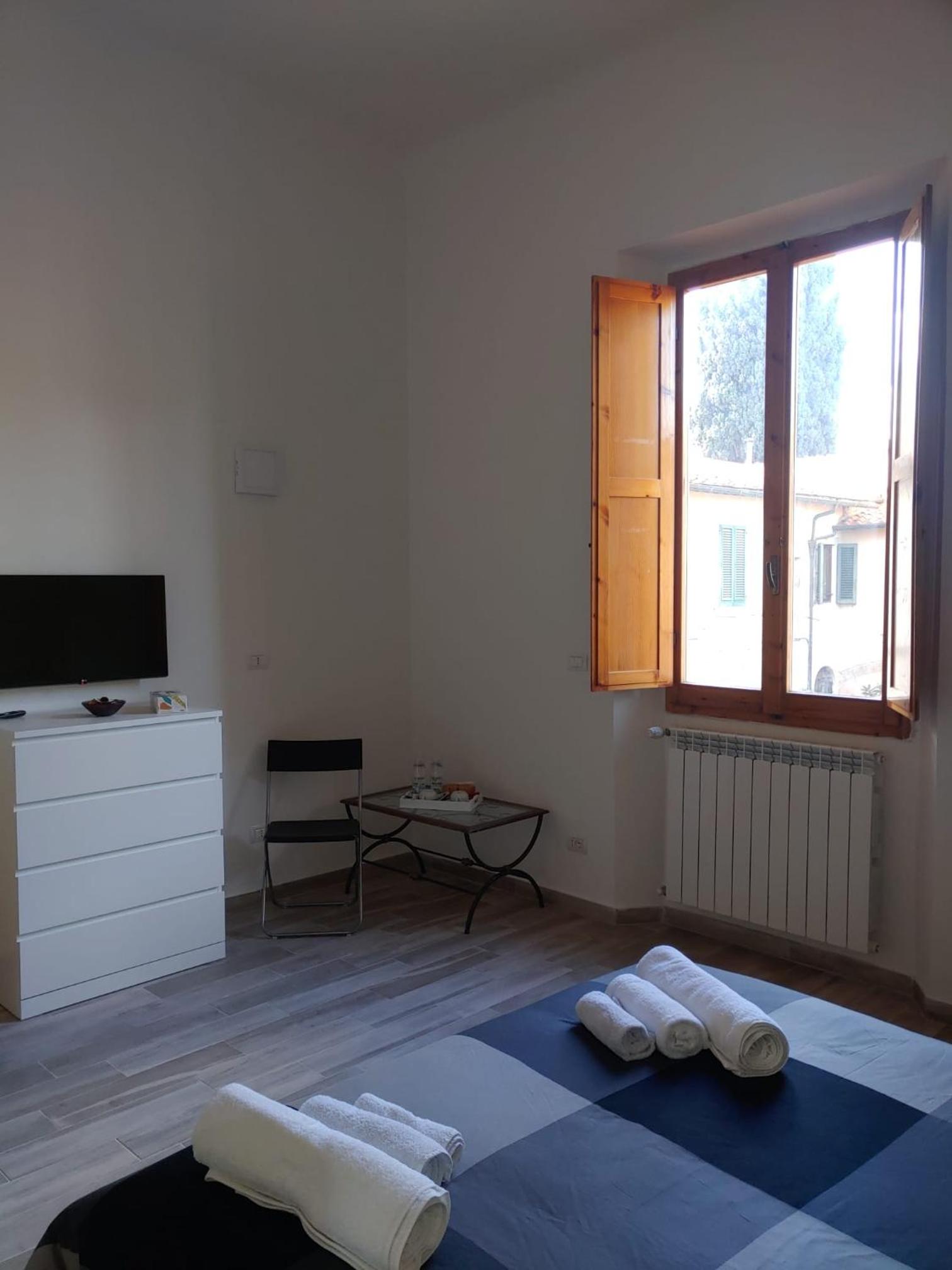 Double Room with Private Bathroom photo 3